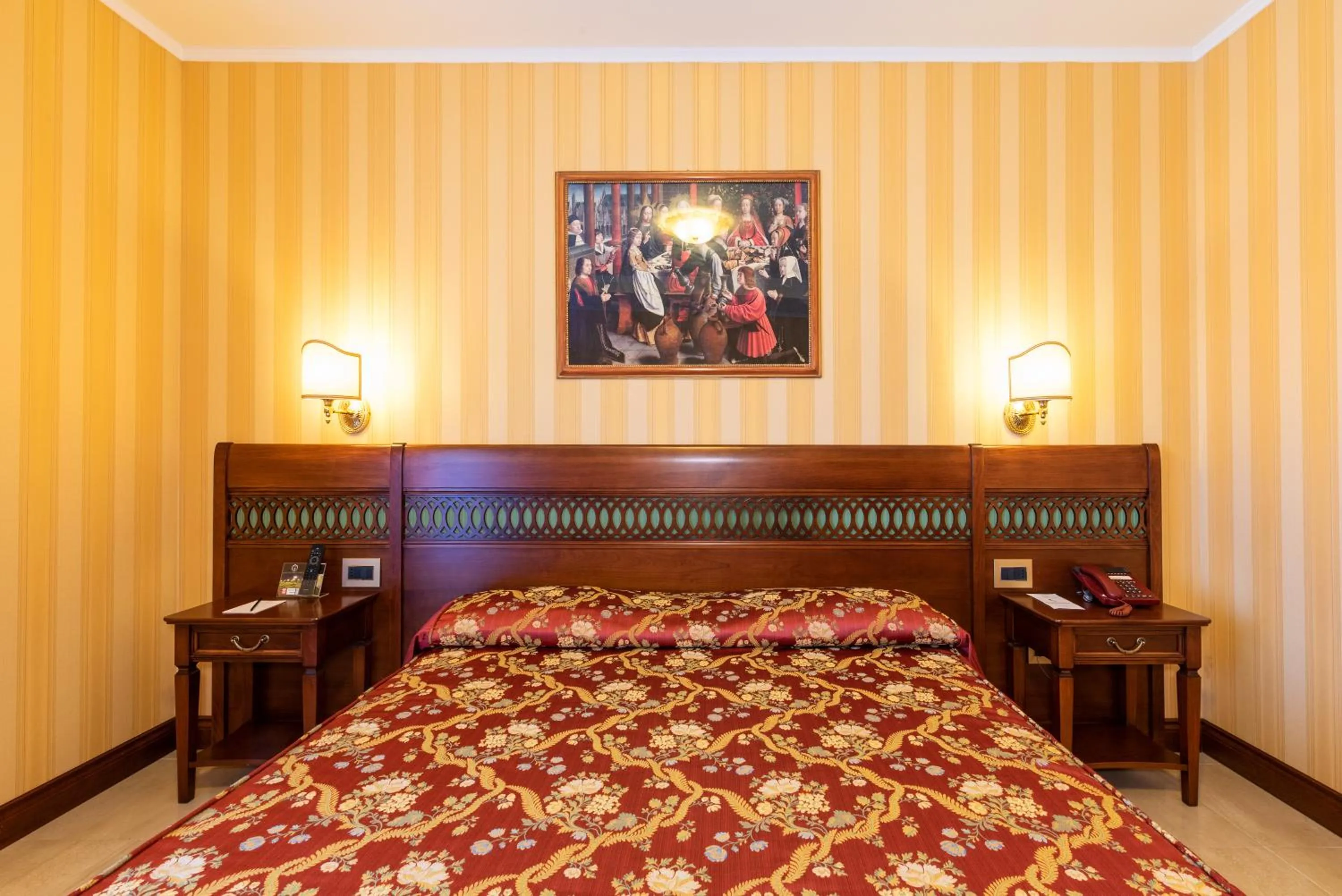 Bed in Hotel Lido - Beach and Palace