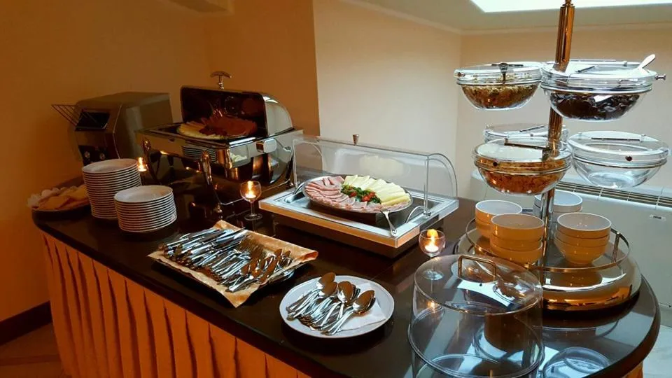 Buffet breakfast in Hotel Lido - Beach and Palace