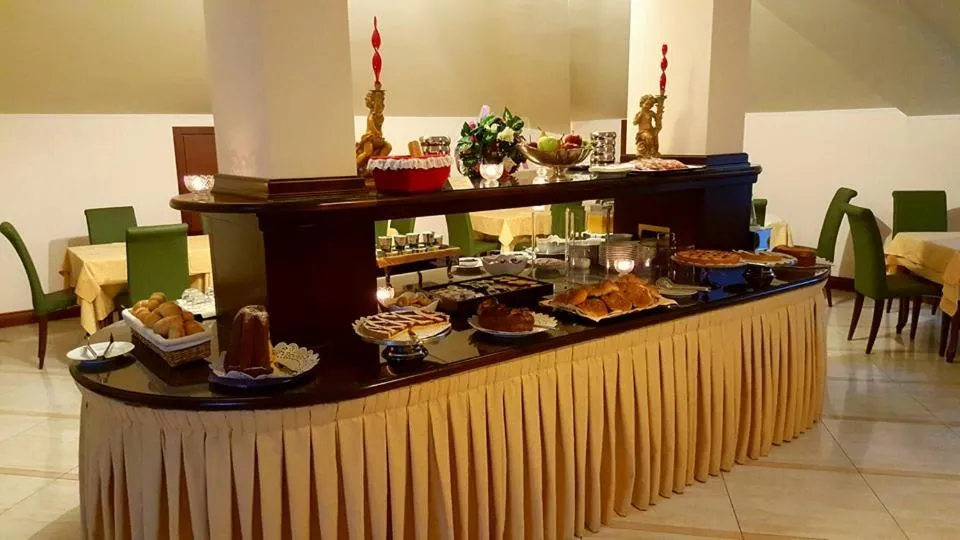Buffet breakfast in Hotel Lido - Beach and Palace