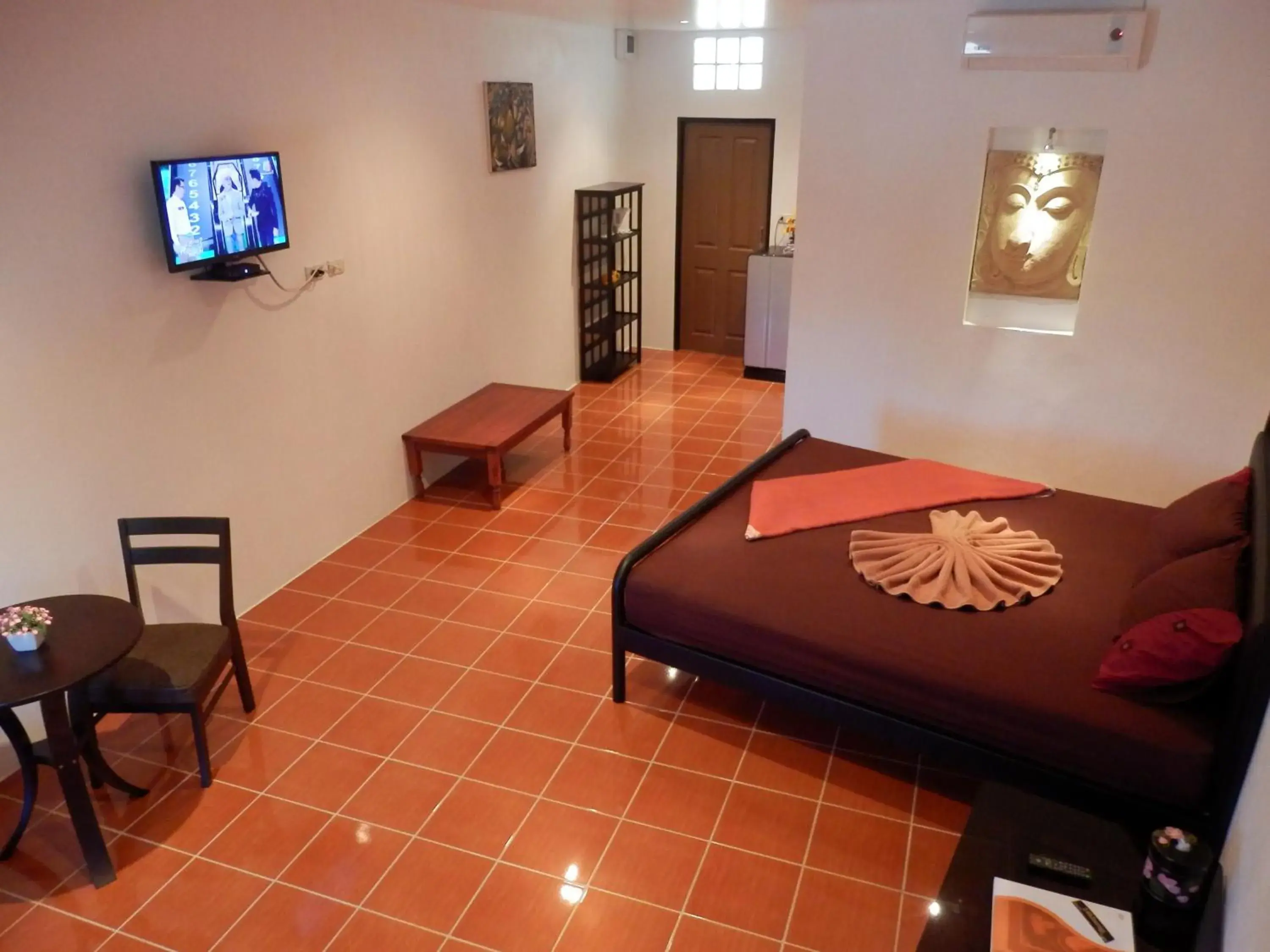 Photo of the whole room, Bed in Kevin Resort Photo of the whole room, Bed in Kevin Resort