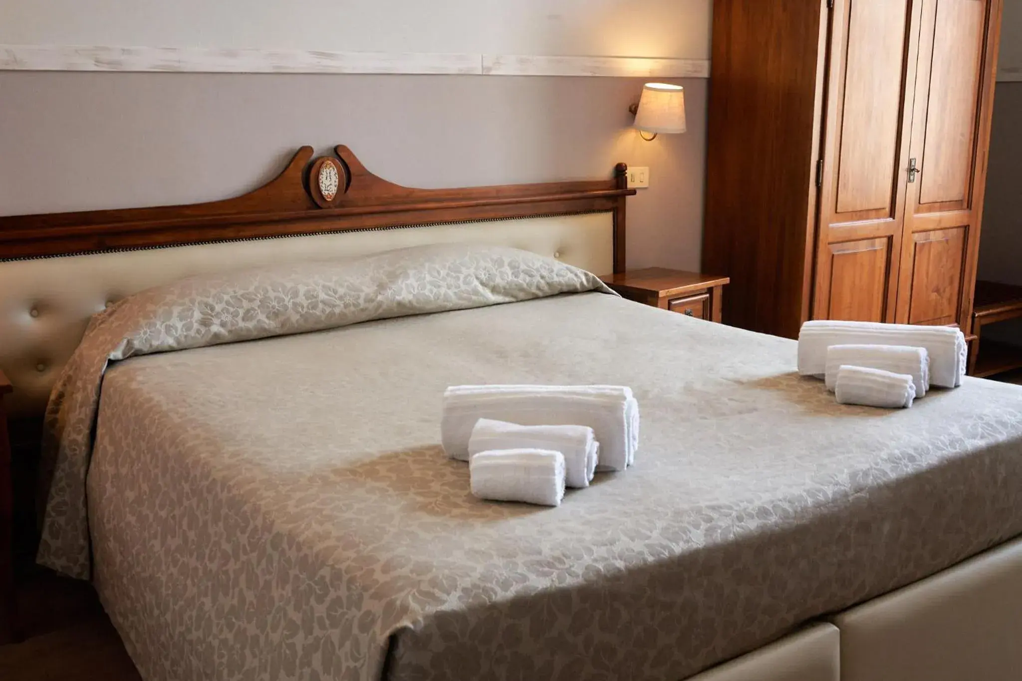 Bed in La Collegiata Guest House Bed in La Collegiata Guest House