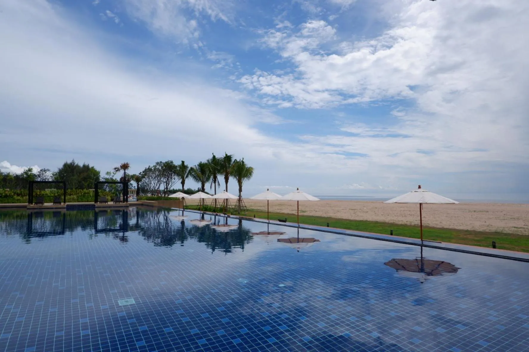 Beach in Sea Sand Sun Hua Hin by JC Kevin Hotel & Resort