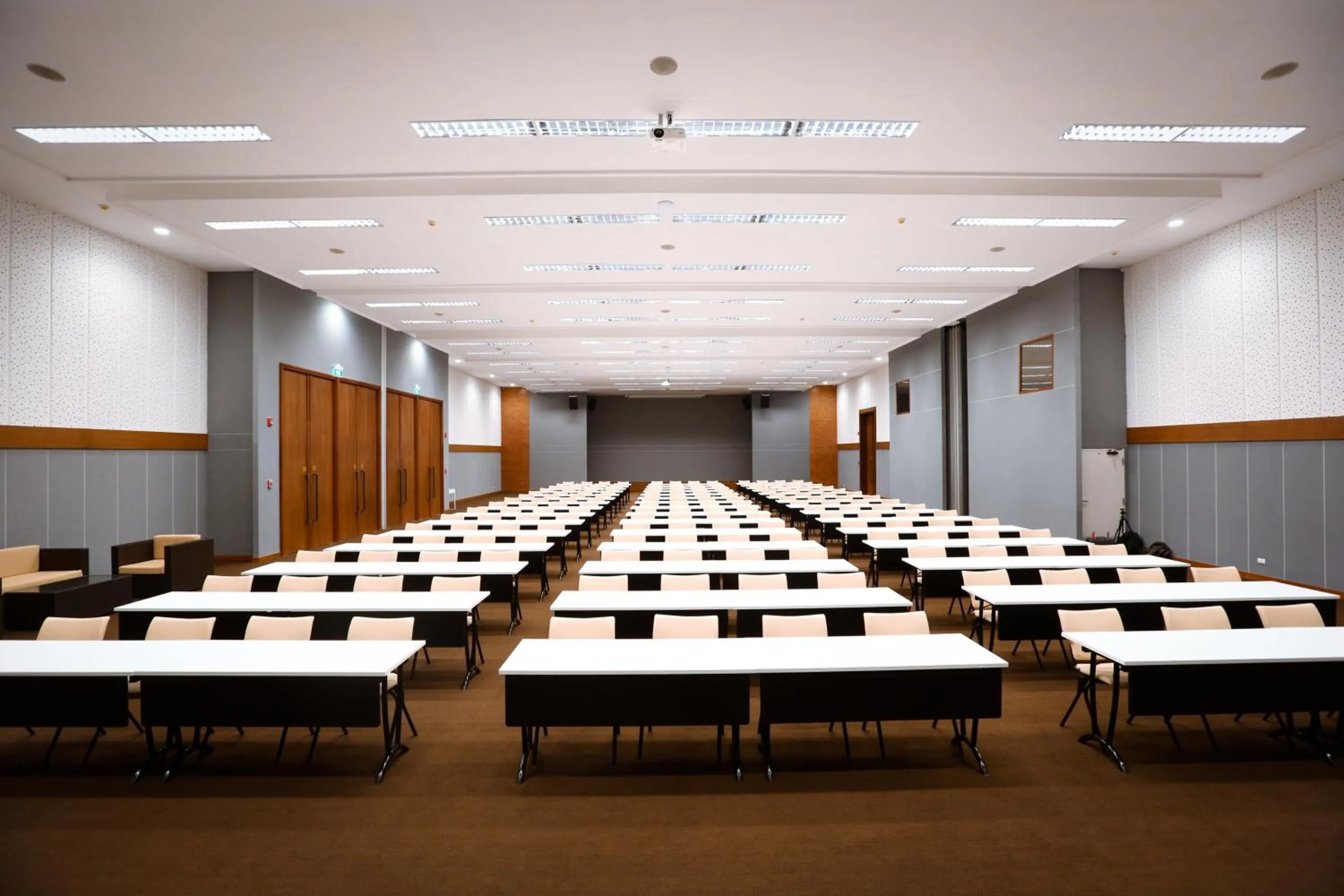 Meeting/conference room in Sea Sand Sun Hua Hin by JC Kevin Hotel & Resort