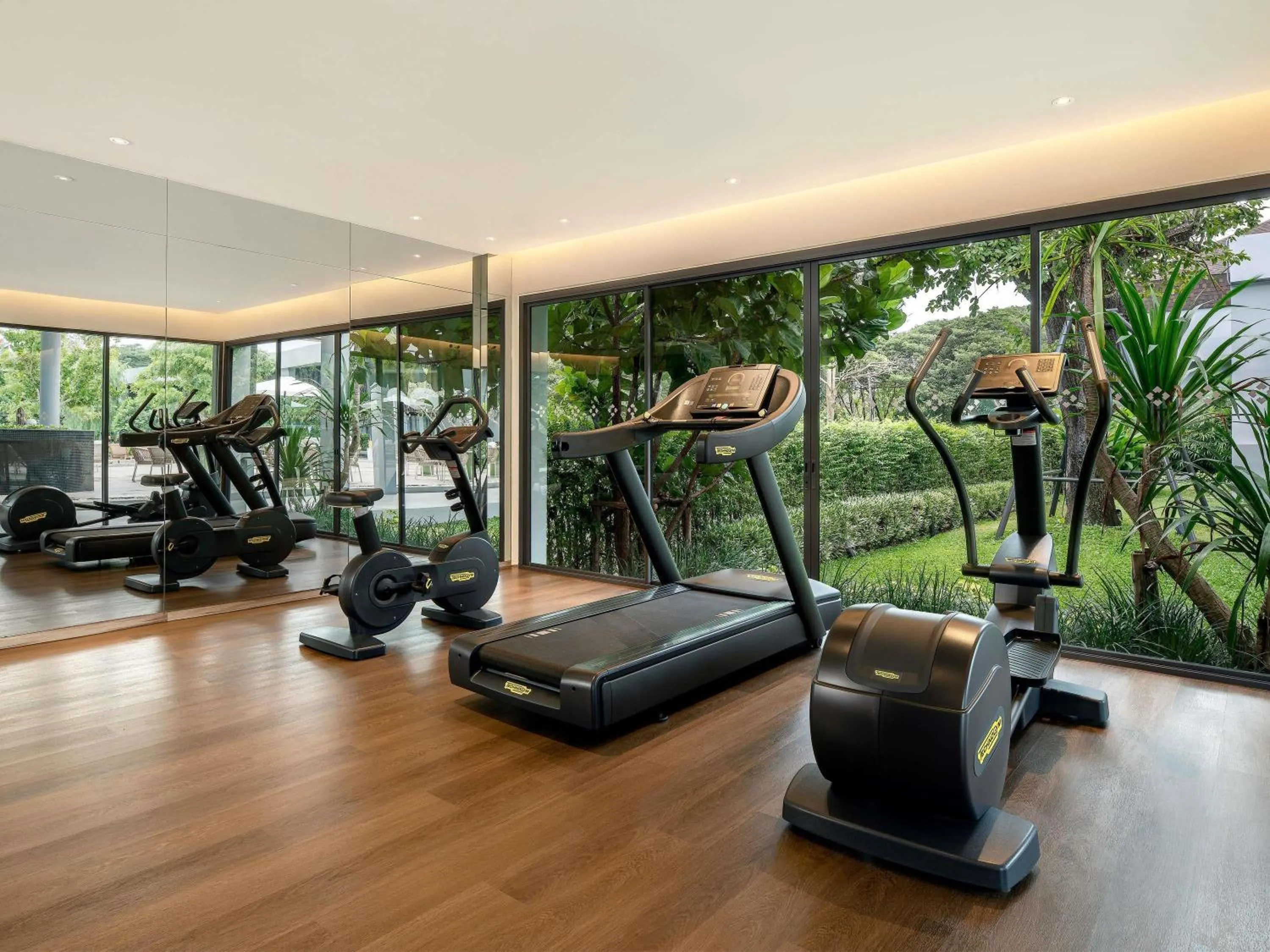 Fitness centre/facilities in Mercure Rayong Lomtalay Villas & Resort