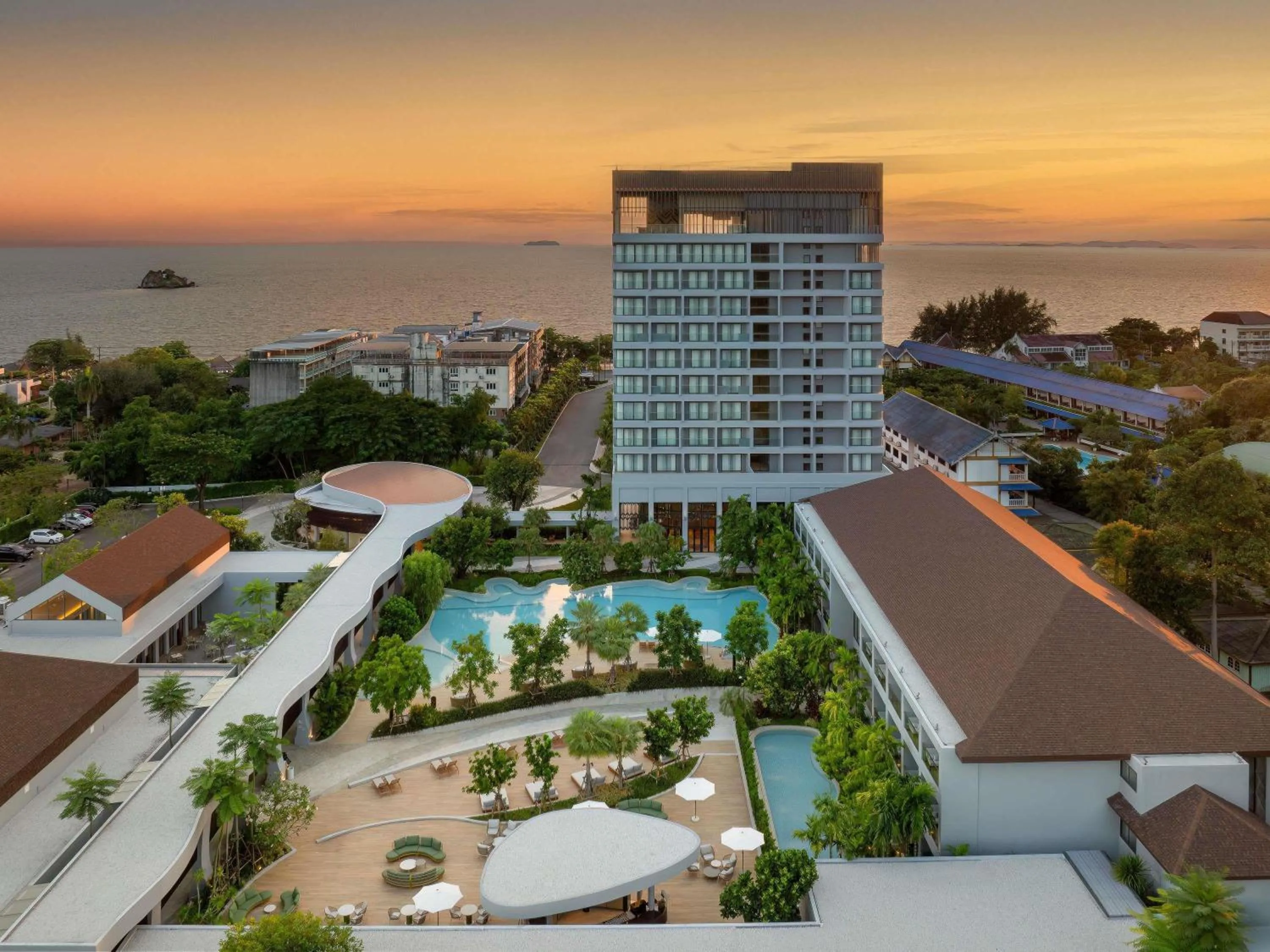 Property building in Mercure Rayong Lomtalay Villas & Resort