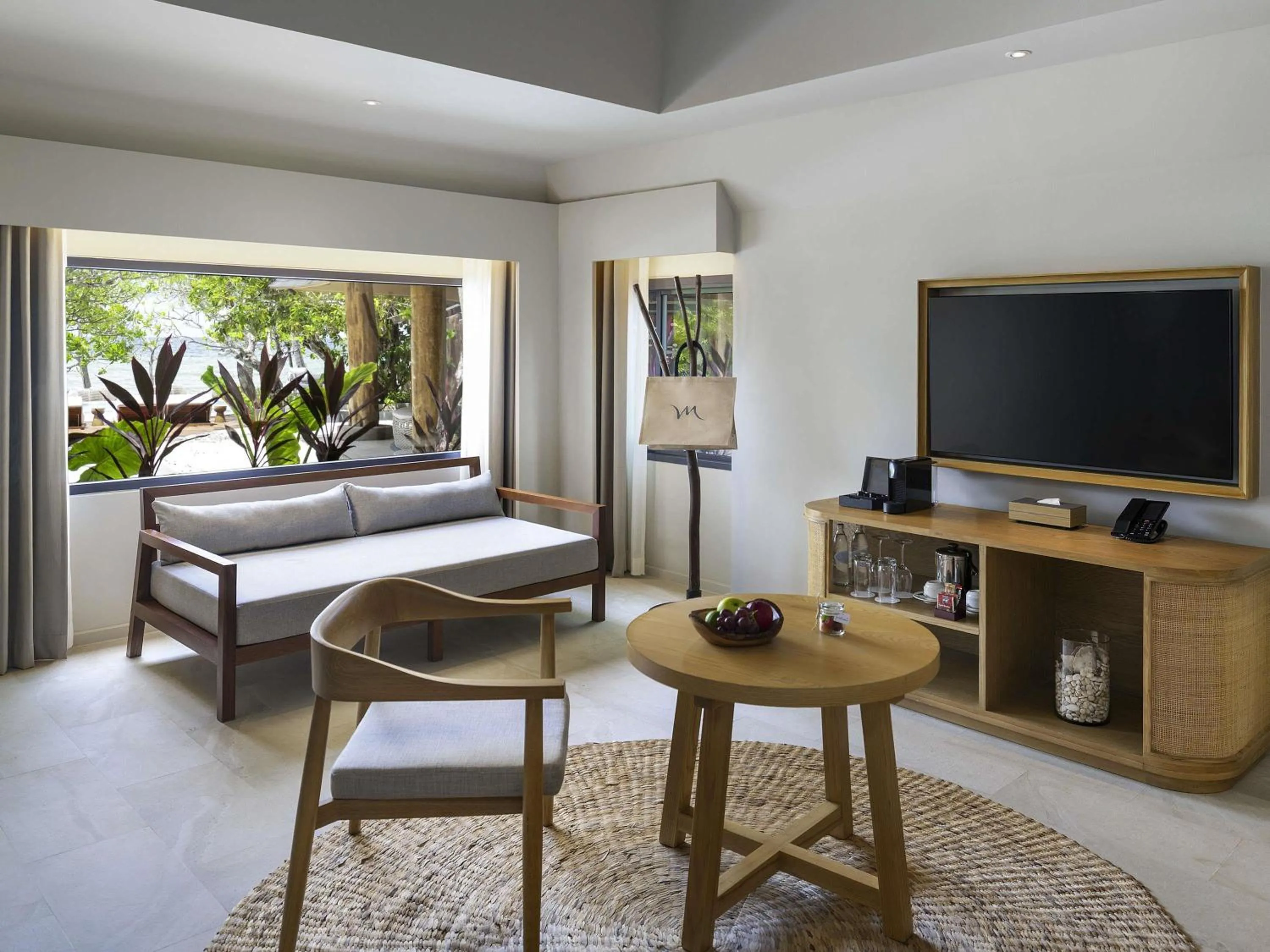 Bedroom, Bed in Mercure Rayong Lomtalay Villas & Resort