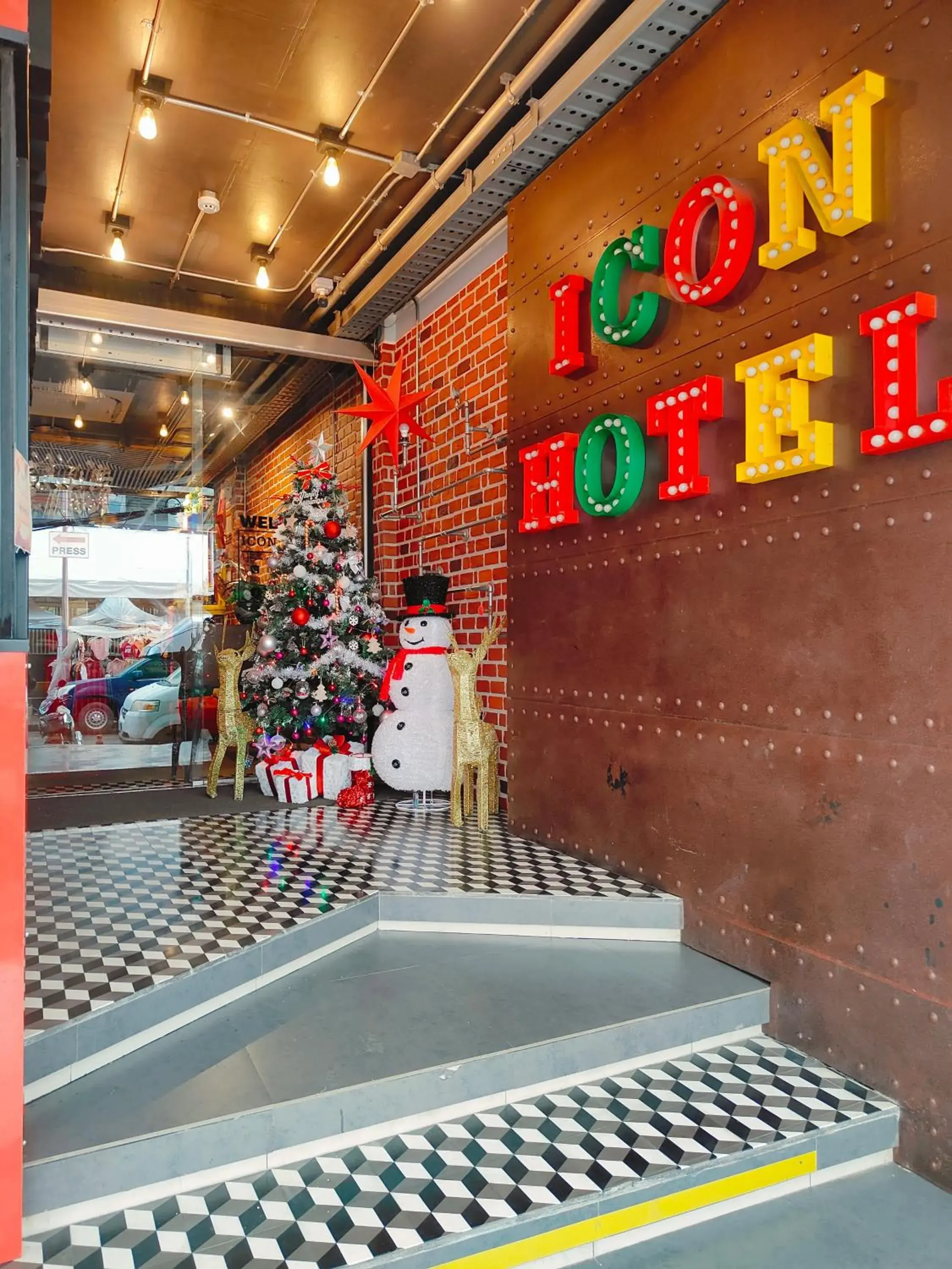 Facade/entrance in Icon Hotel Hatyai Facade/entrance in Icon Hotel Hatyai