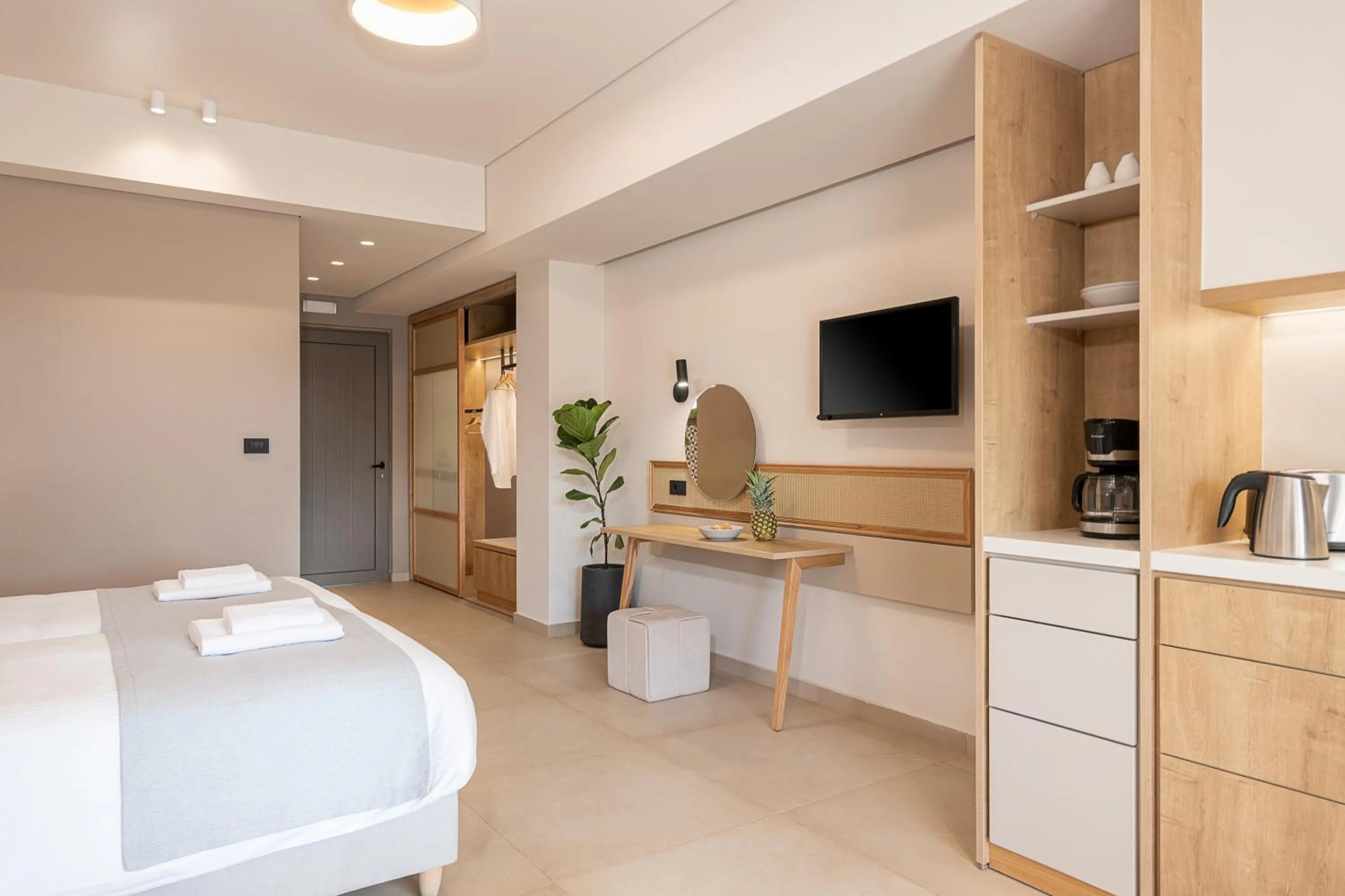 TV and multimedia, Bed in Elafonisi Resort by Kalomirakis Family