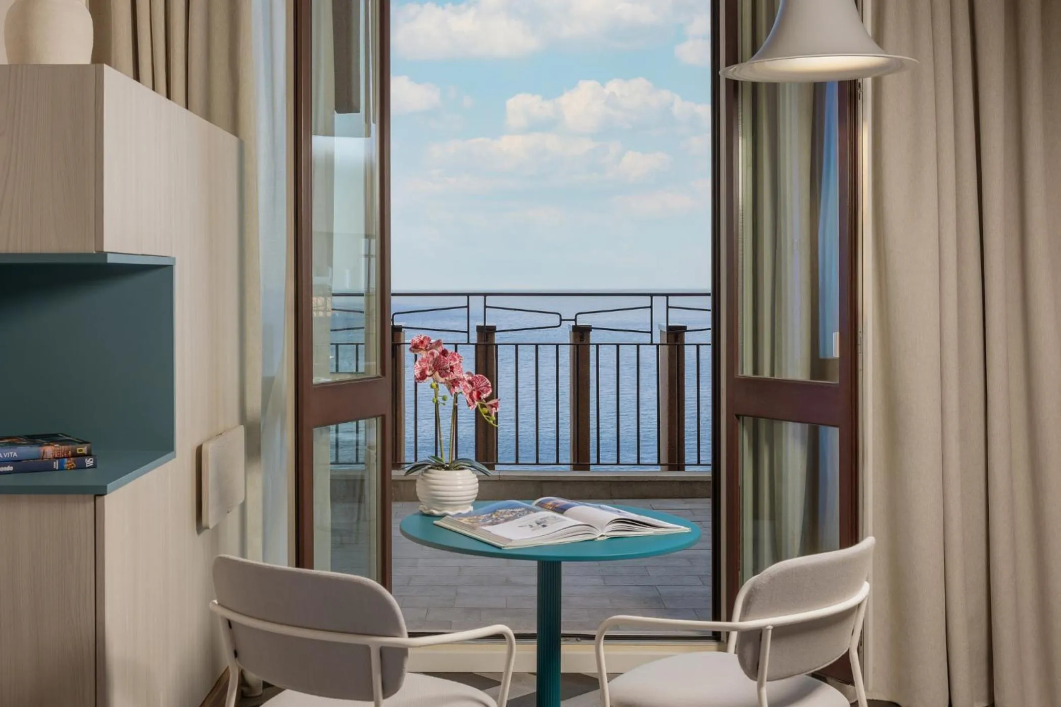 Sea view in UNA Hotels Capotaormina