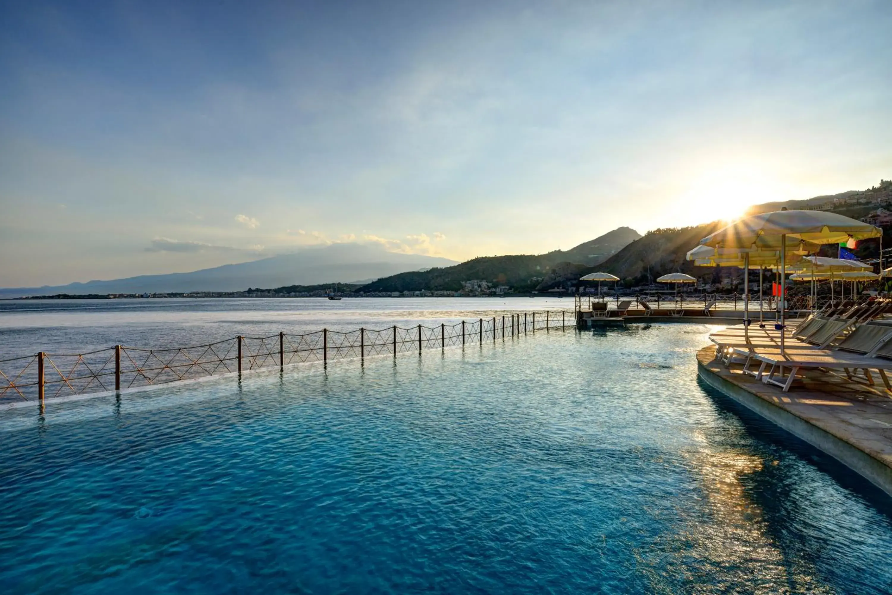 Swimming pool in UNA Hotels Capotaormina Swimming pool in UNA Hotels Capotaormina