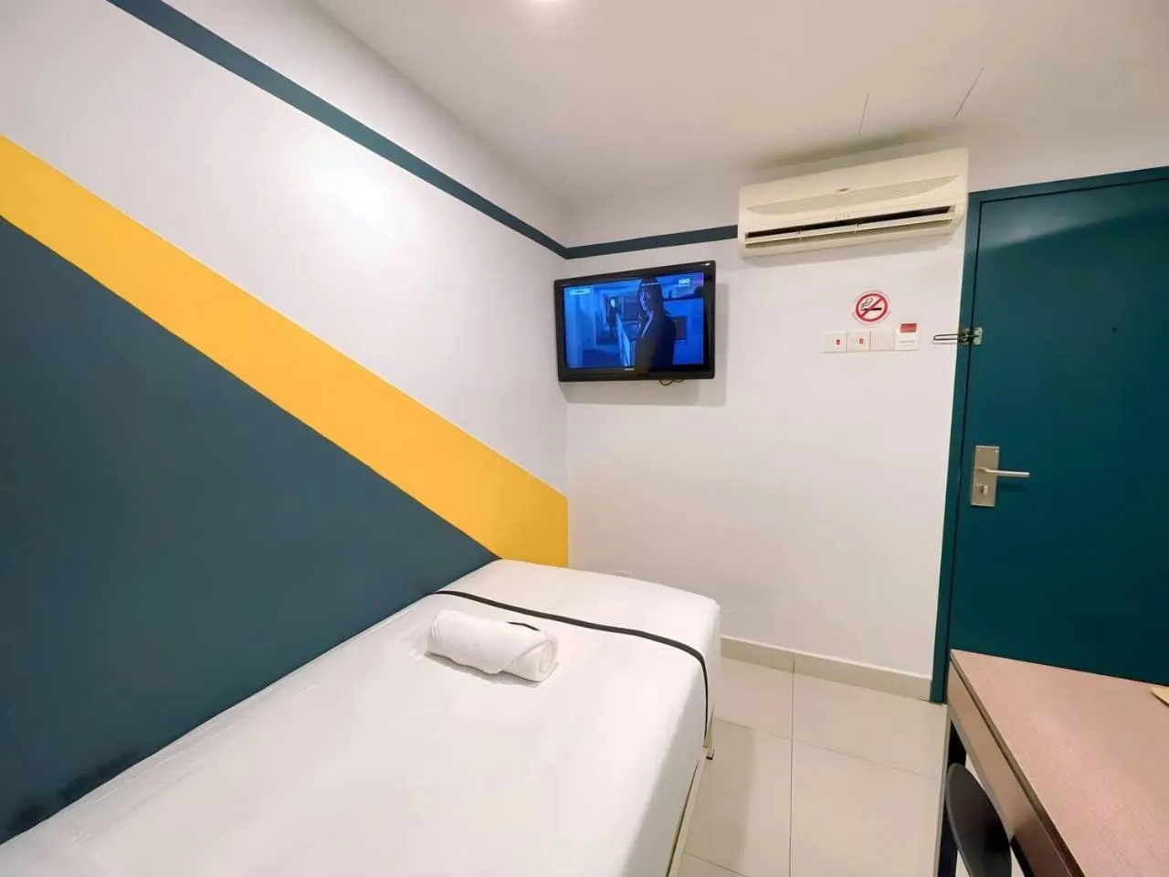 TV and multimedia, Bed in Smile Hotel Balakong Kajang