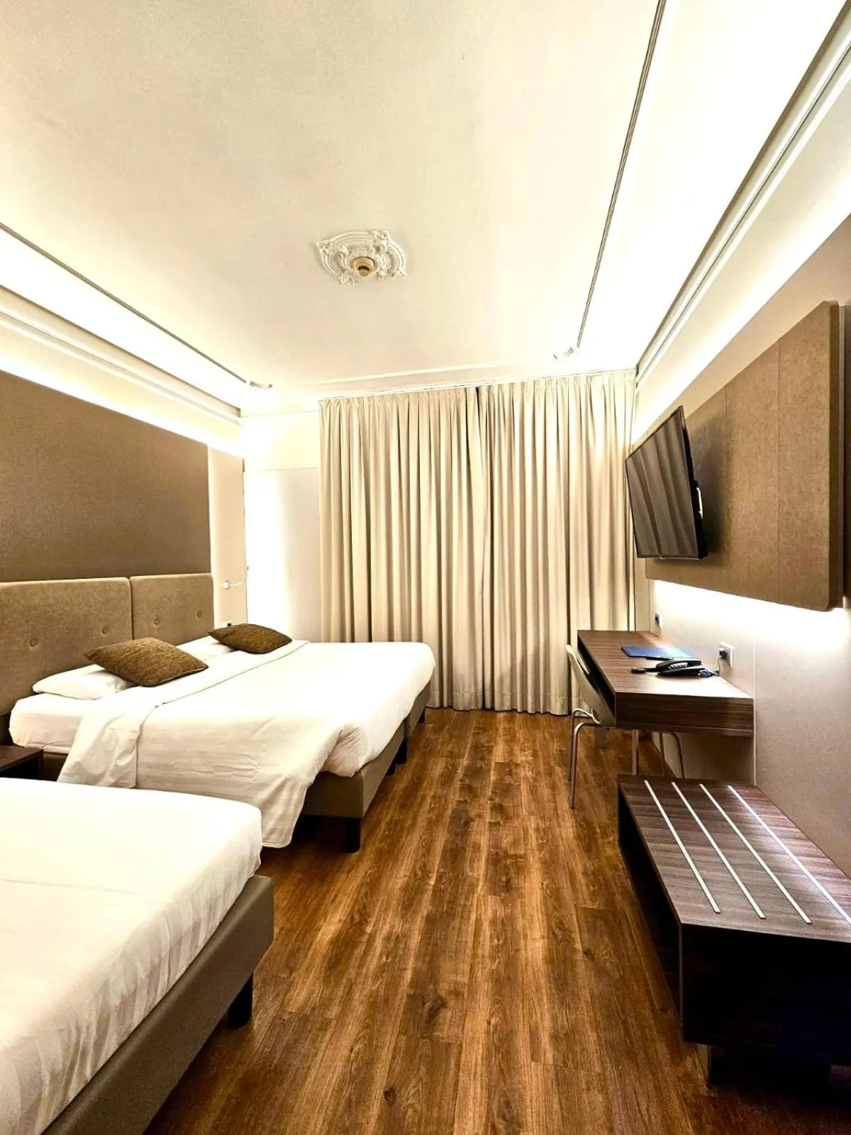 Bedroom, Bed in Hotel Mythos