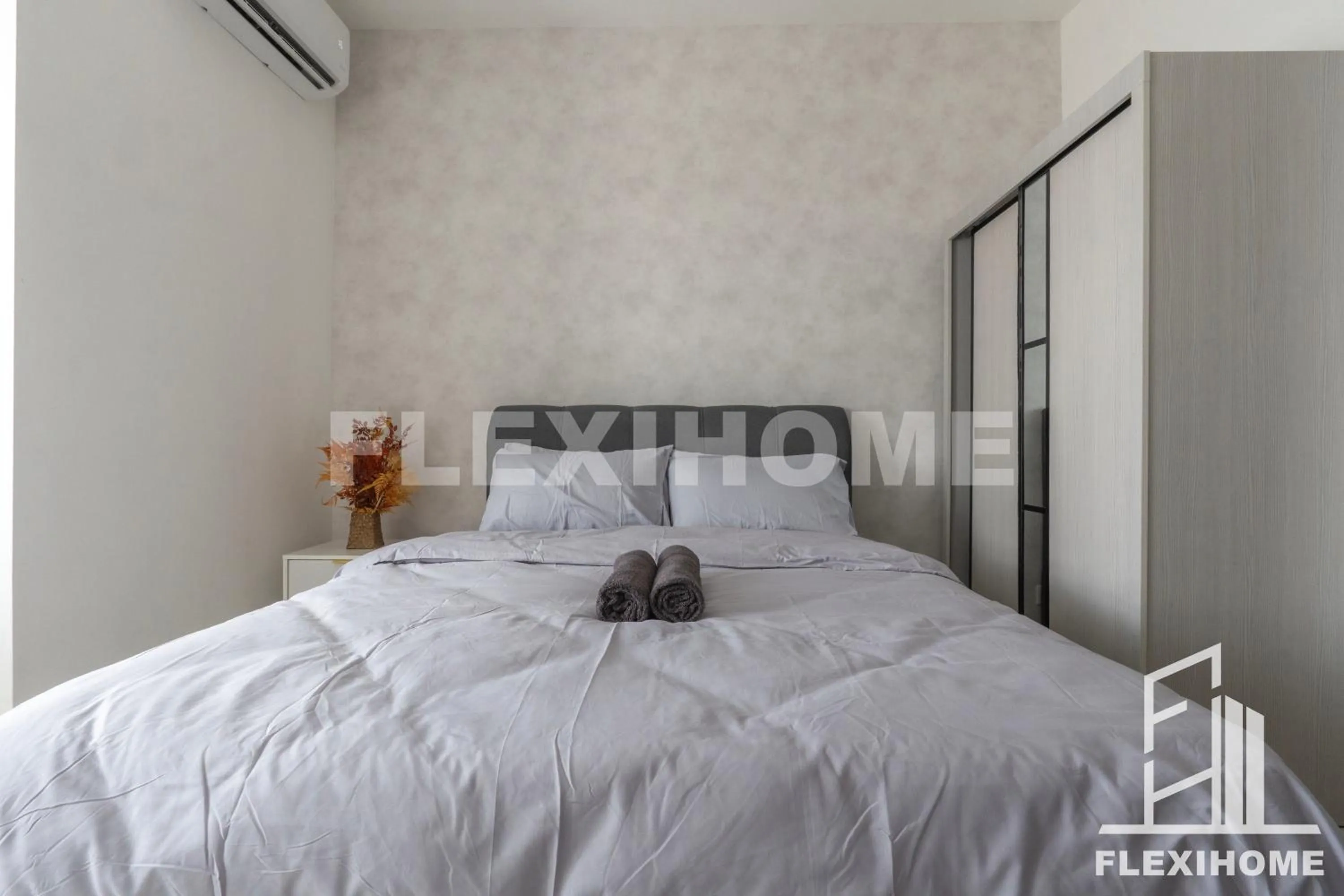 Bed in KLIA-KLIA 2, Comfy Studio, Horizon Suites Sepang-Dengkil by Flexihome-MY