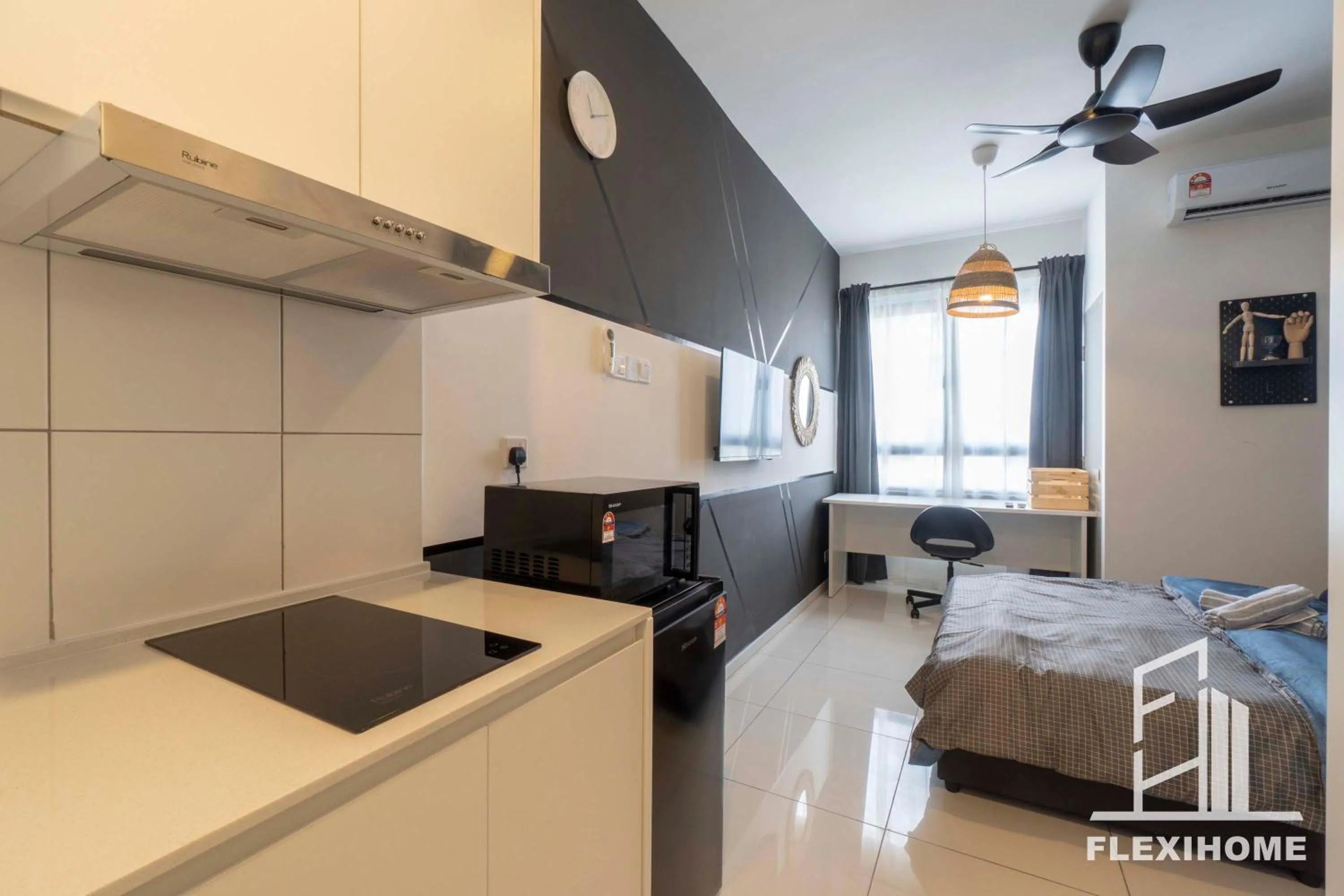 Photo of the whole room, Bed in KLIA-KLIA 2, Comfy Studio, Horizon Suites Sepang-Dengkil by Flexihome-MY