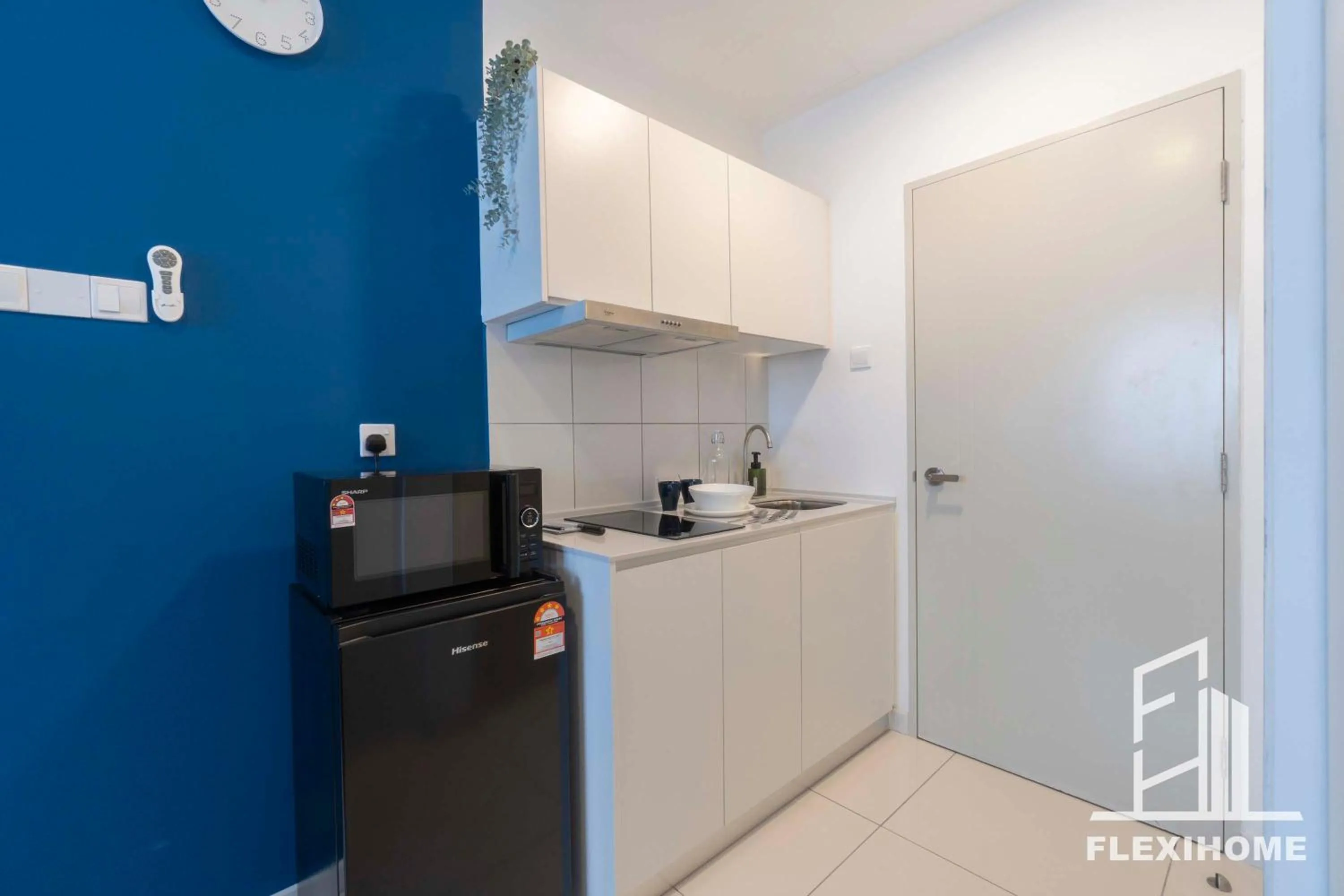 Kitchen or kitchenette in KLIA-KLIA 2, Comfy Studio, Horizon Suites Sepang-Dengkil by Flexihome-MY