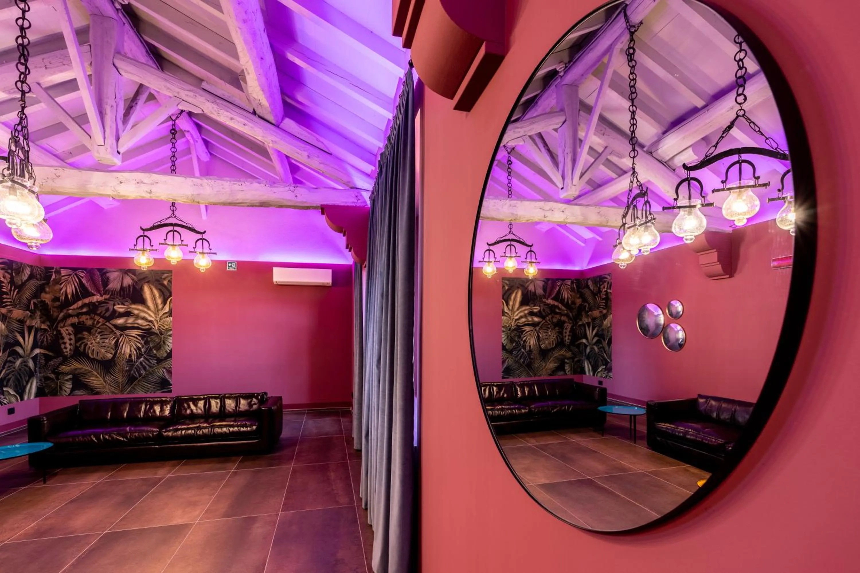 Lounge or bar in Motel Hotel Charlie