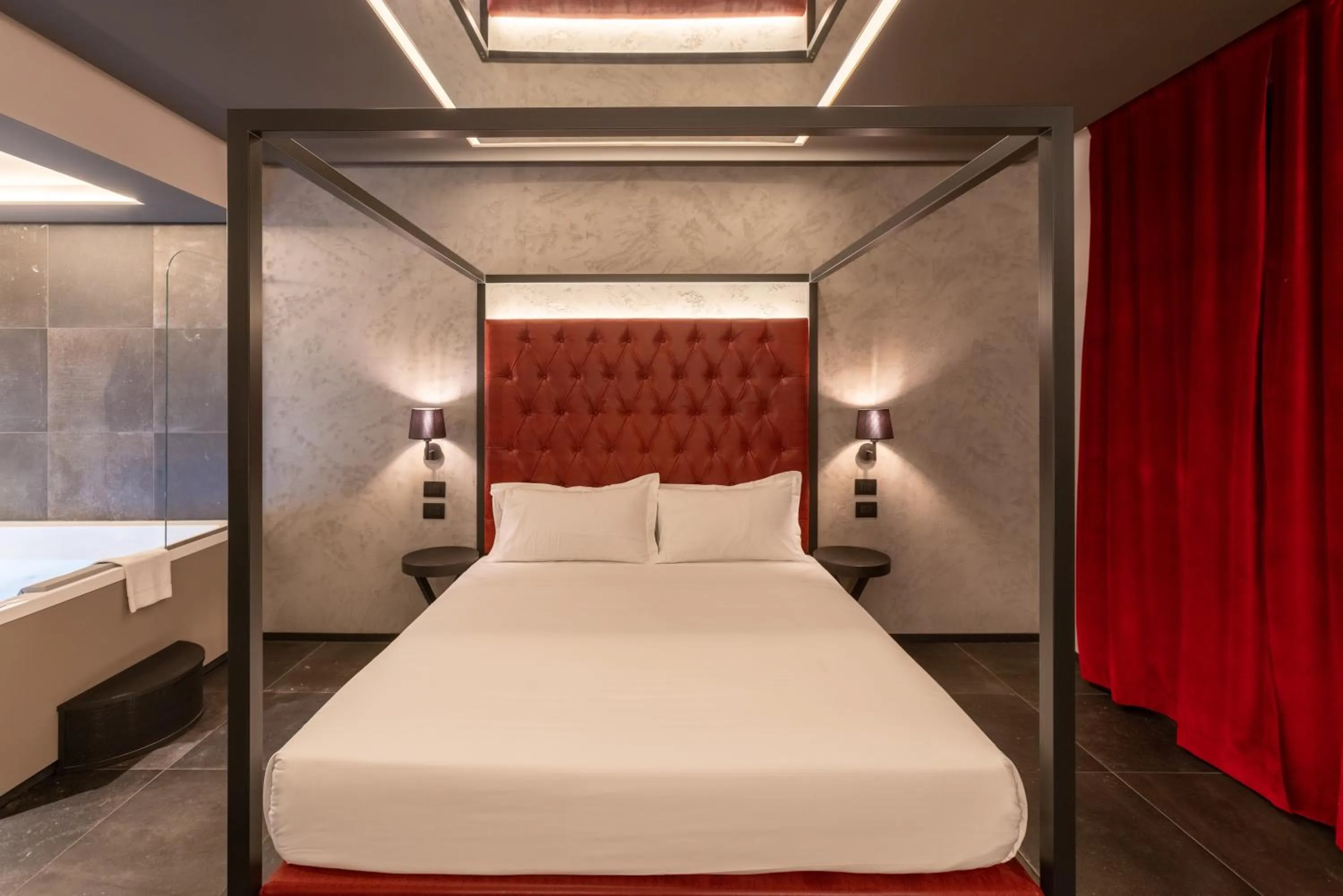 Bed in Motel Hotel Charlie