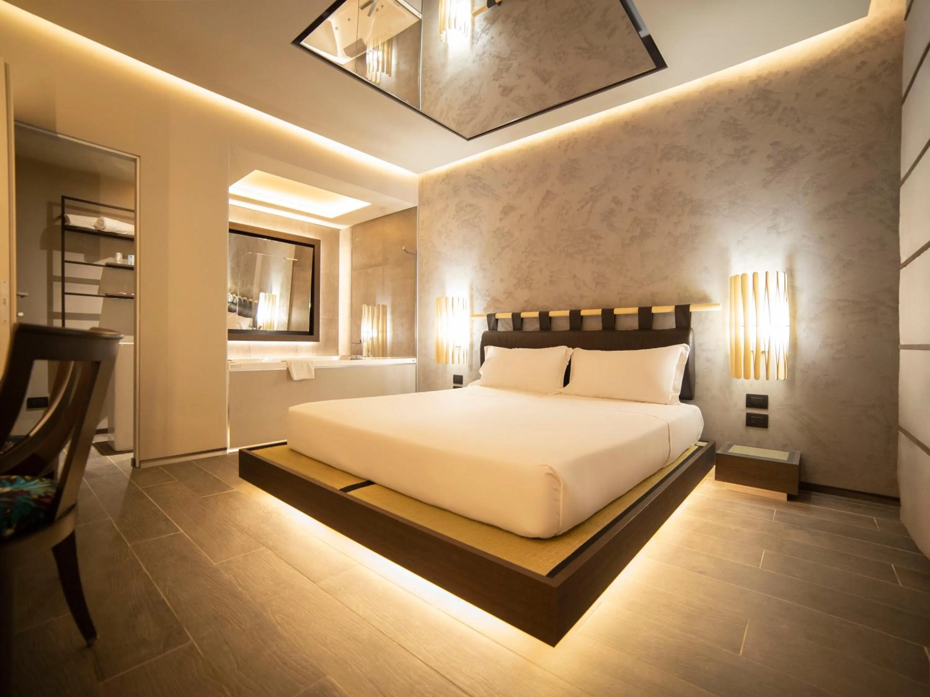 Bed in Motel Hotel Charlie