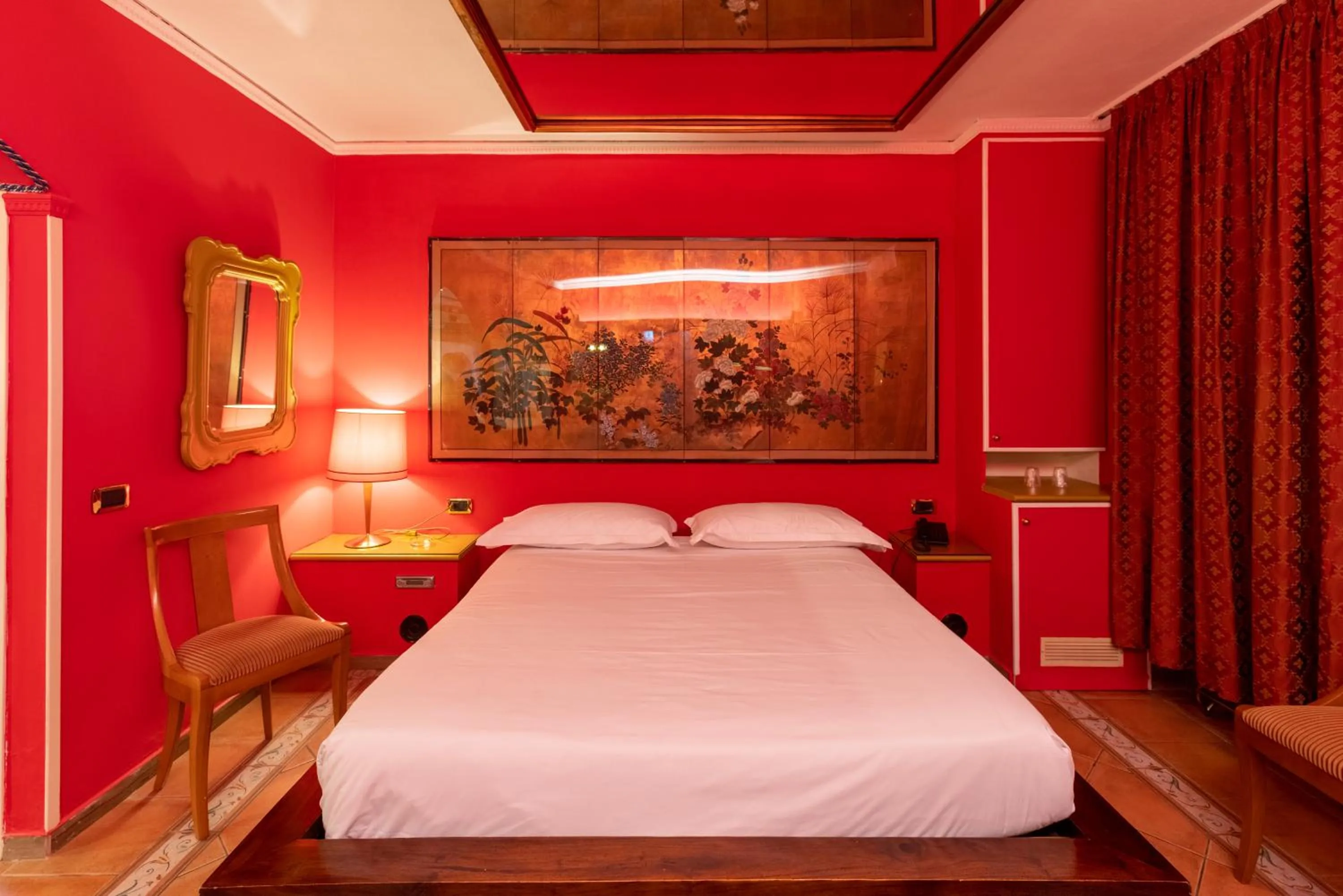 Bed in Motel Hotel Charlie