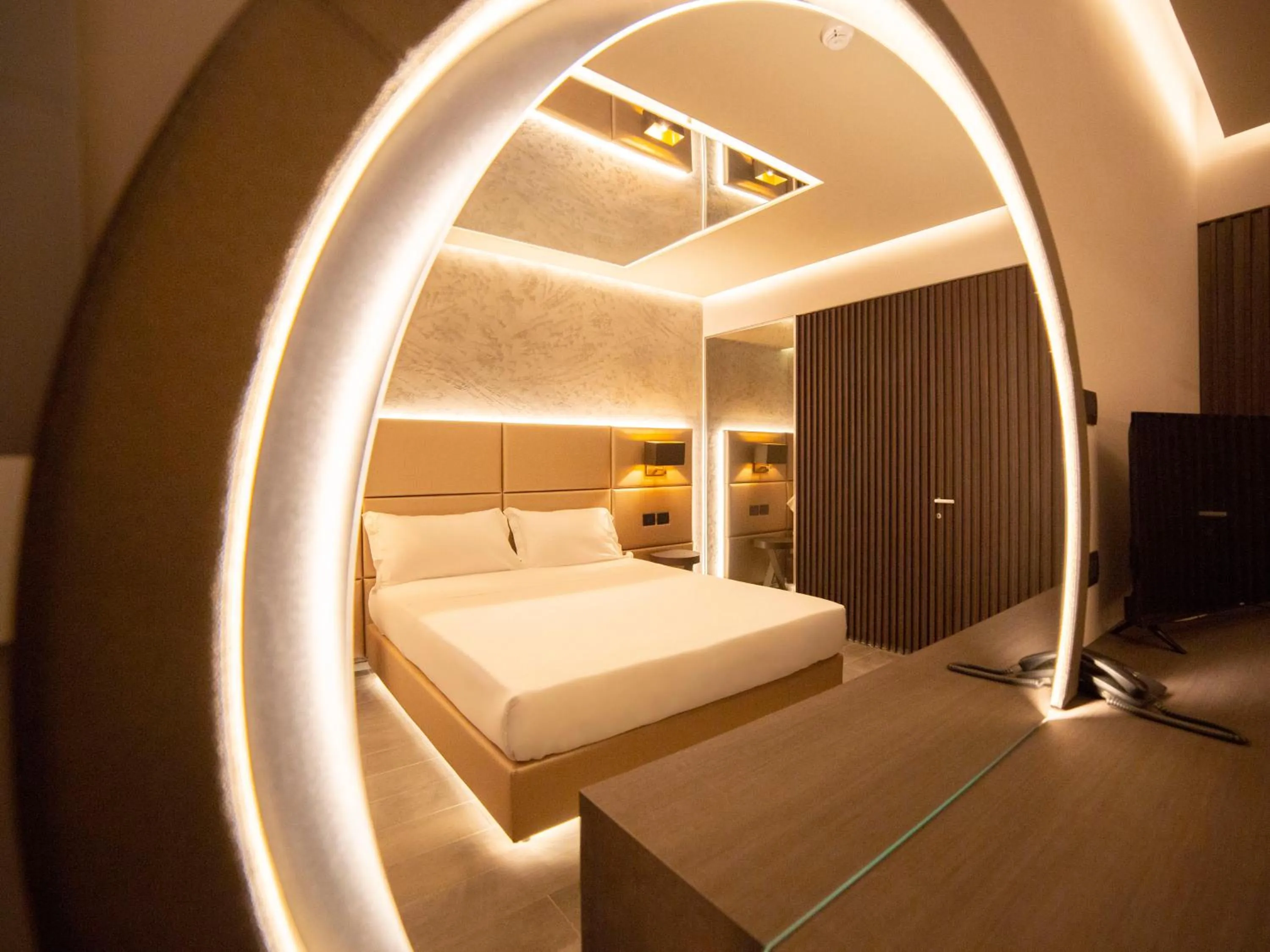 Bed in Motel Hotel Charlie