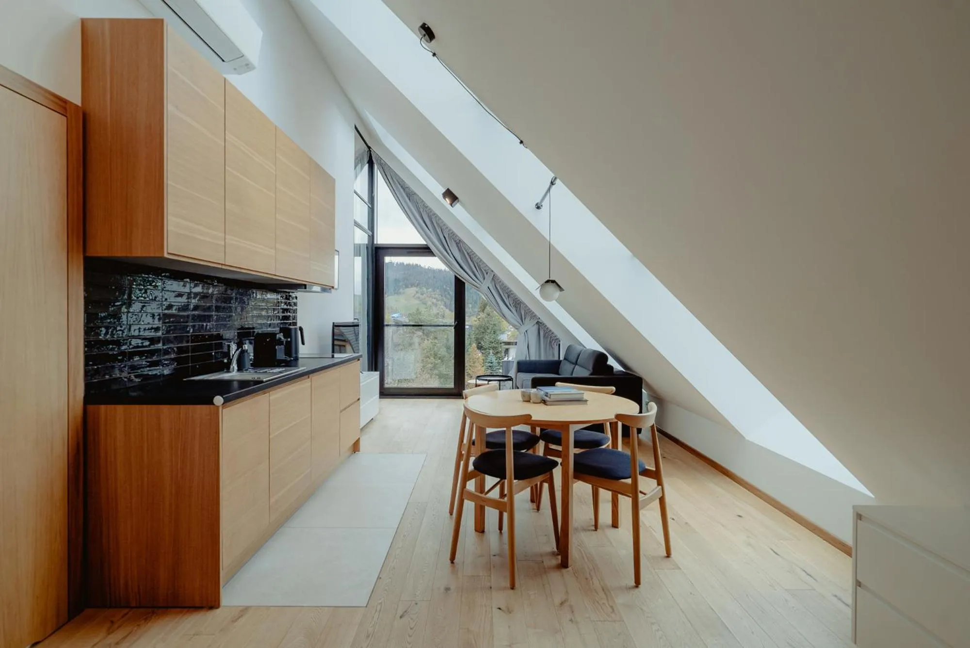 Kitchen or kitchenette in Lipowy Dwór