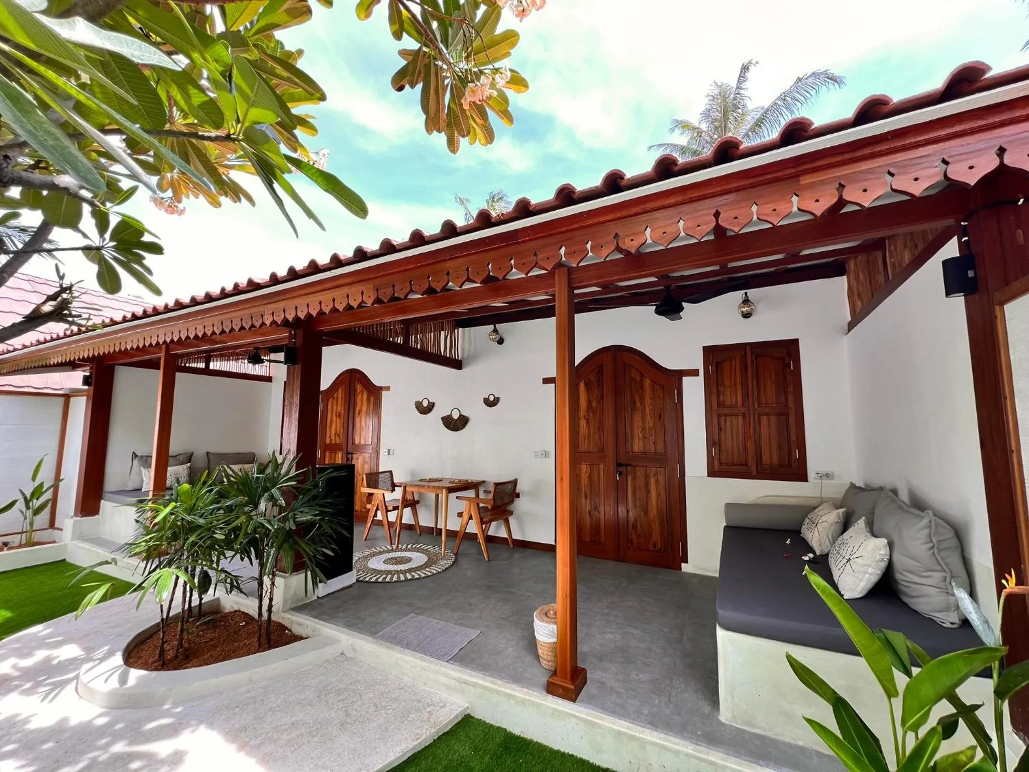 Family Room with Garden View in Gili Lumbung Bungalow
