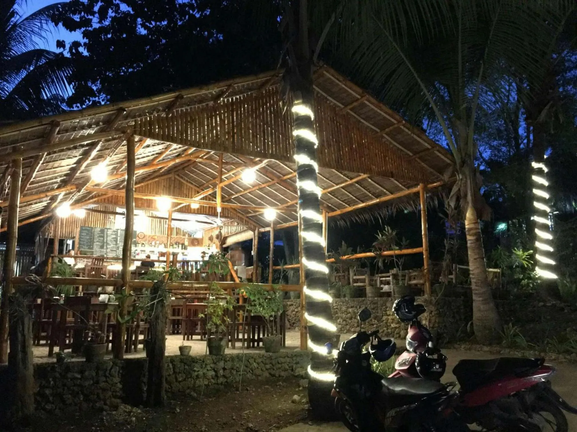 Restaurant/places to eat in Tori's Backpacker's Paradise