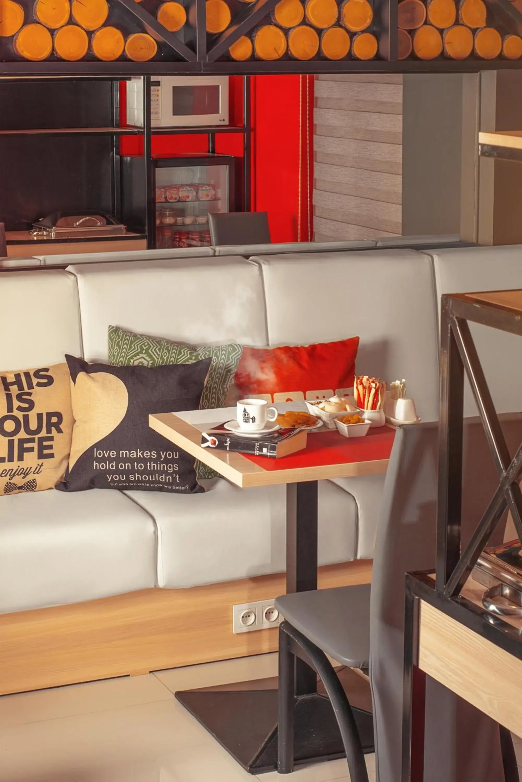 Restaurant/places to eat in Futuro Hotel Bishkek Restaurant/places to eat in Futuro Hotel Bishkek