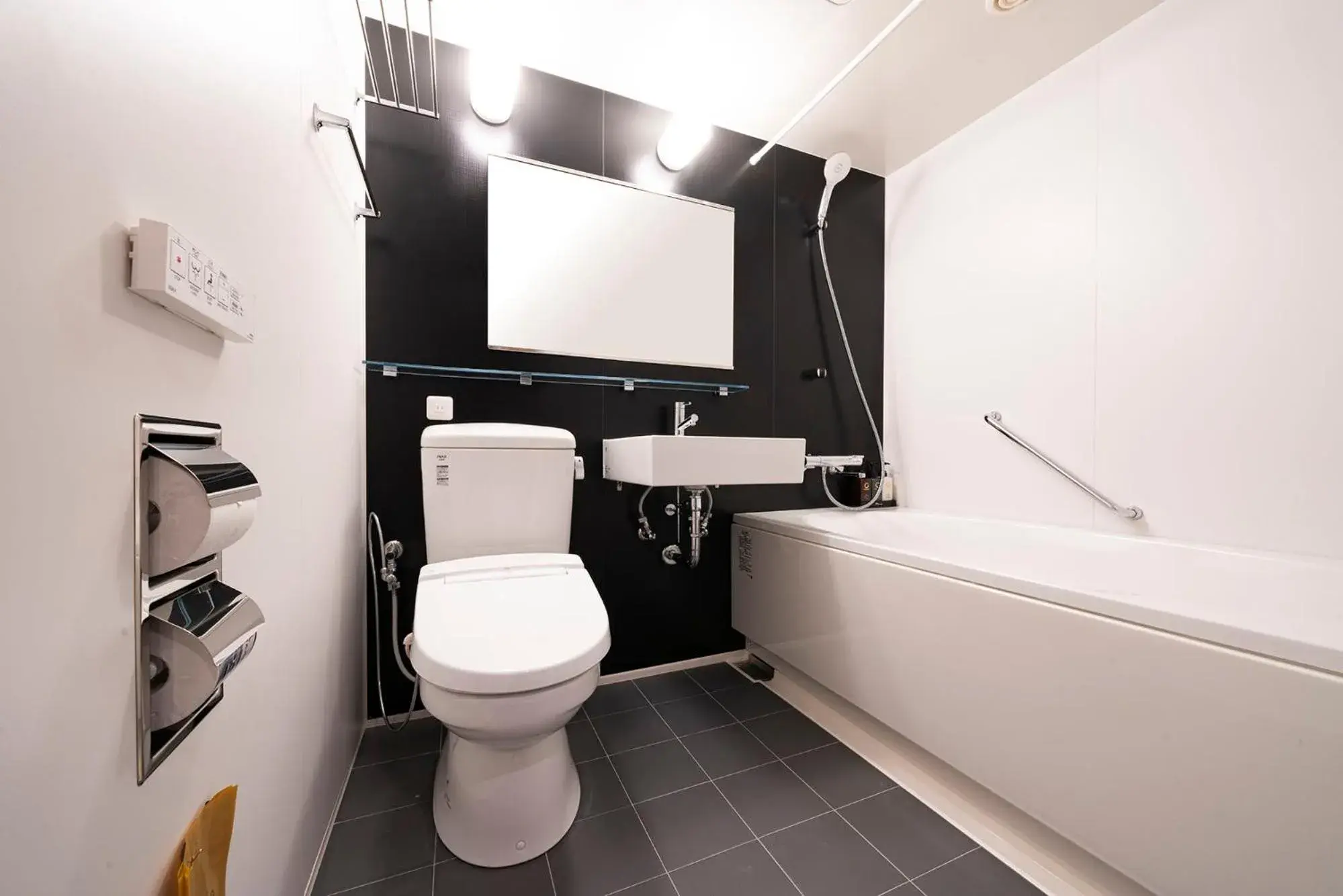 Standard Japanese Style (16.5 tatami) room with 2 Single Beds and 2 Futons in Grandvrio Hotel Unazukionsen Standard Japanese Style (16.5 tatami) room with 2 Single Beds and 2 Futons in Grandvrio Hotel Unazukionsen