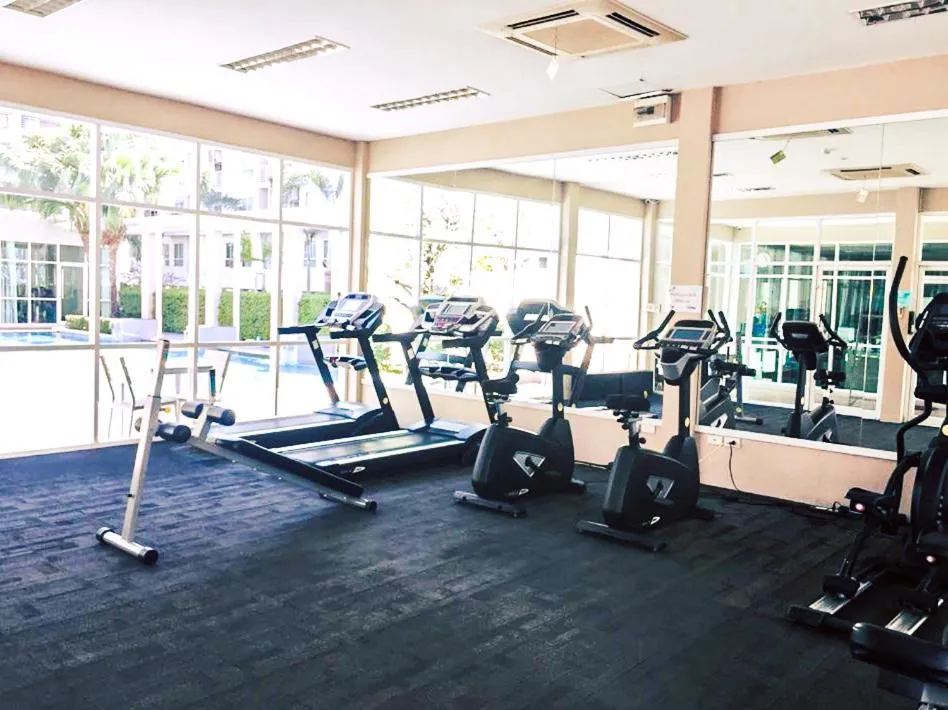Fitness centre/facilities in Jpark Residences at Thammasat Rangsit