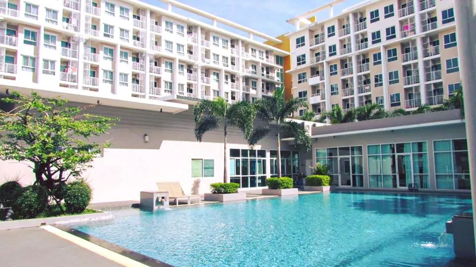 Swimming pool in Jpark Residences at Thammasat Rangsit