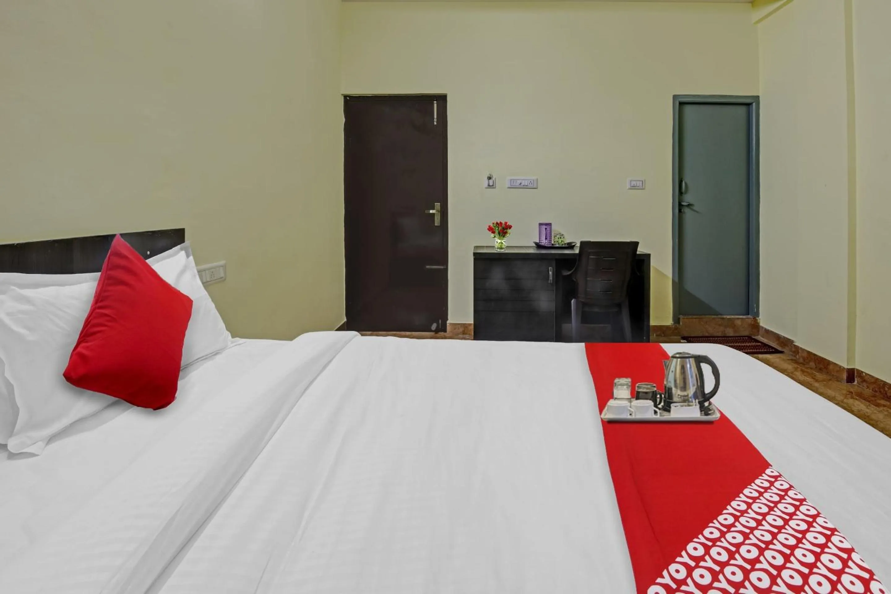 Bedroom in Hotel O Honnagiri Residency