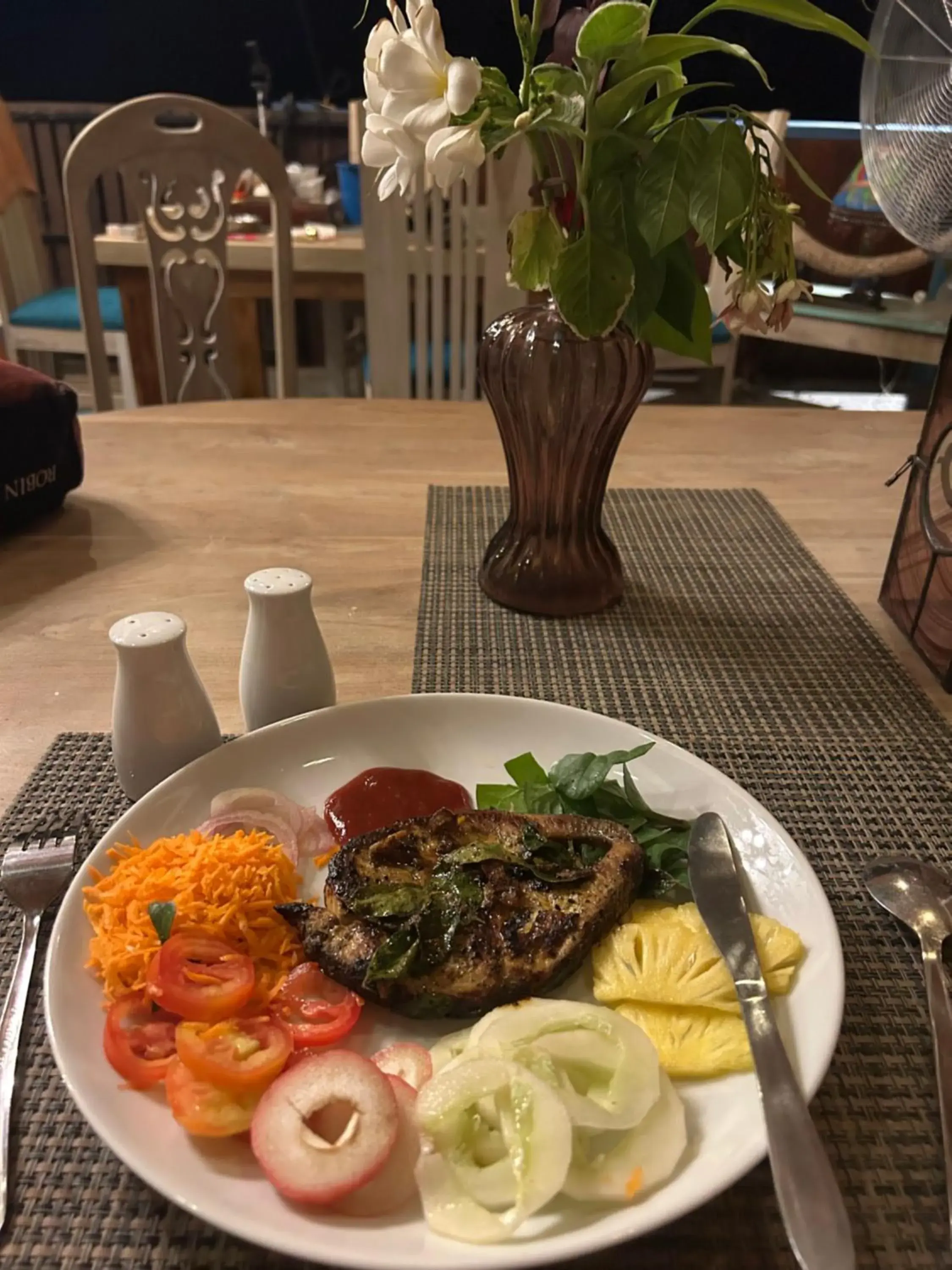 Food in Amba Kola Udawalawa Food in Amba Kola Udawalawa