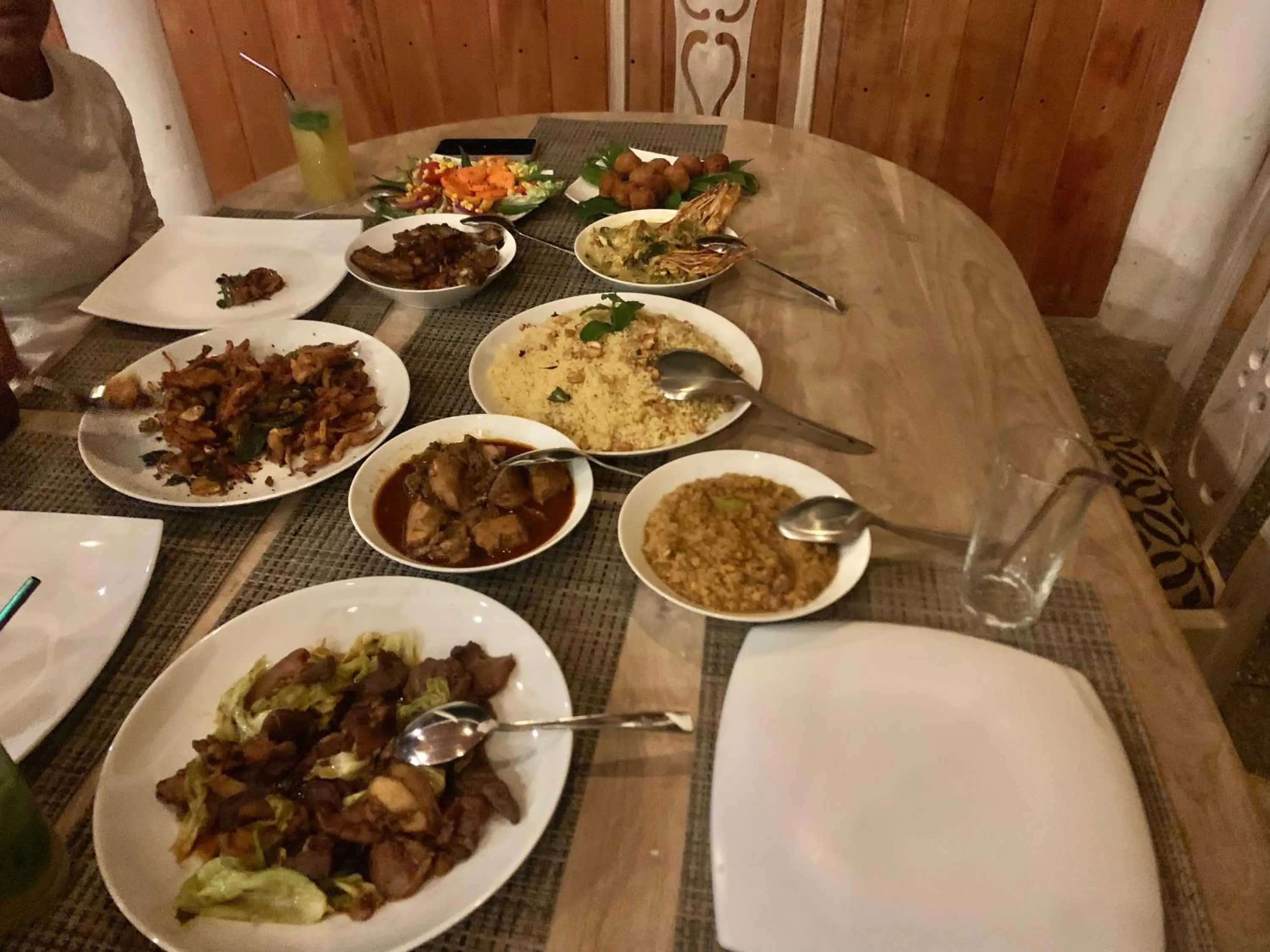 Restaurant/places to eat in Amba Kola Udawalawa