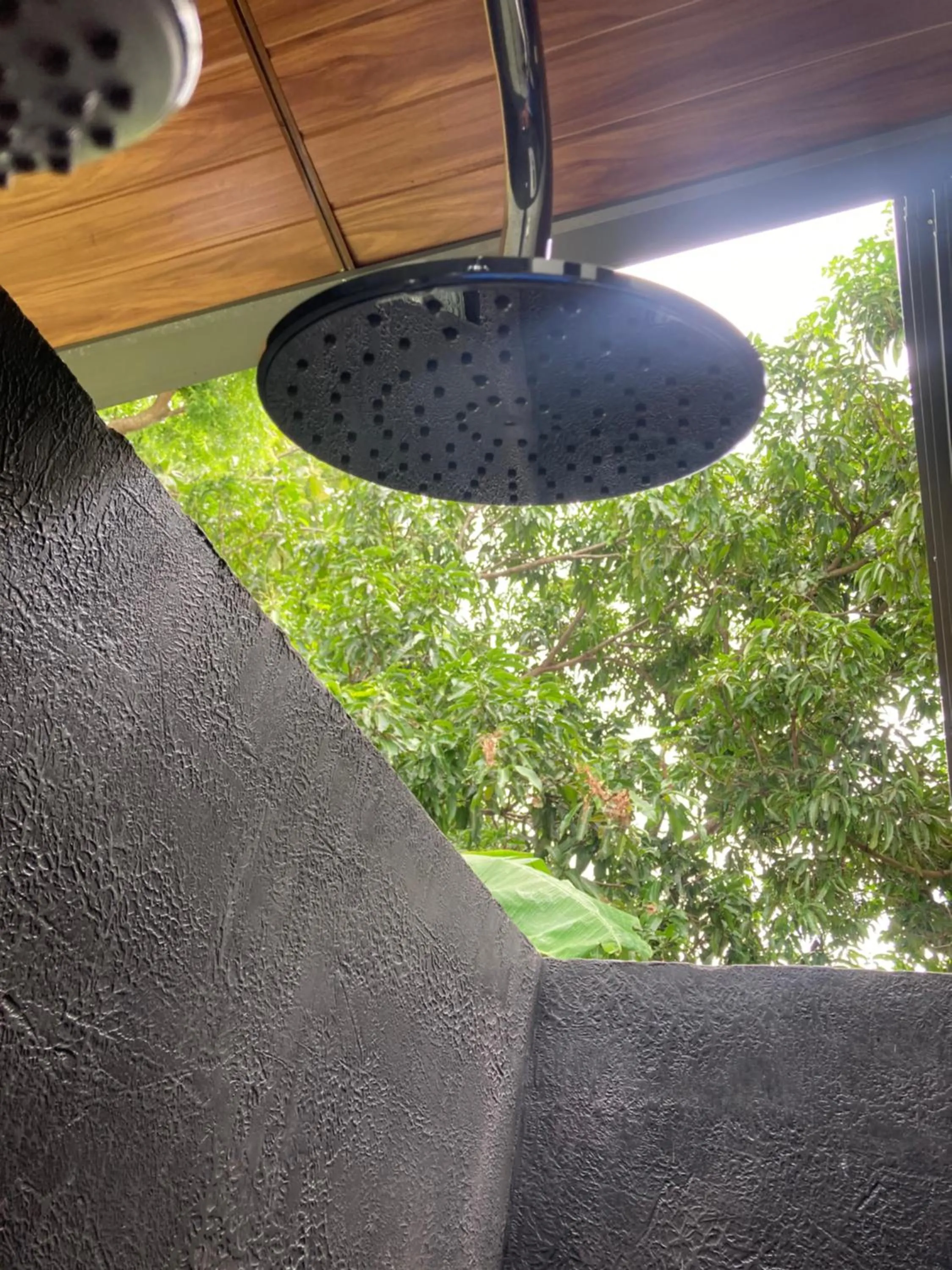 Shower in Amba Kola Udawalawa