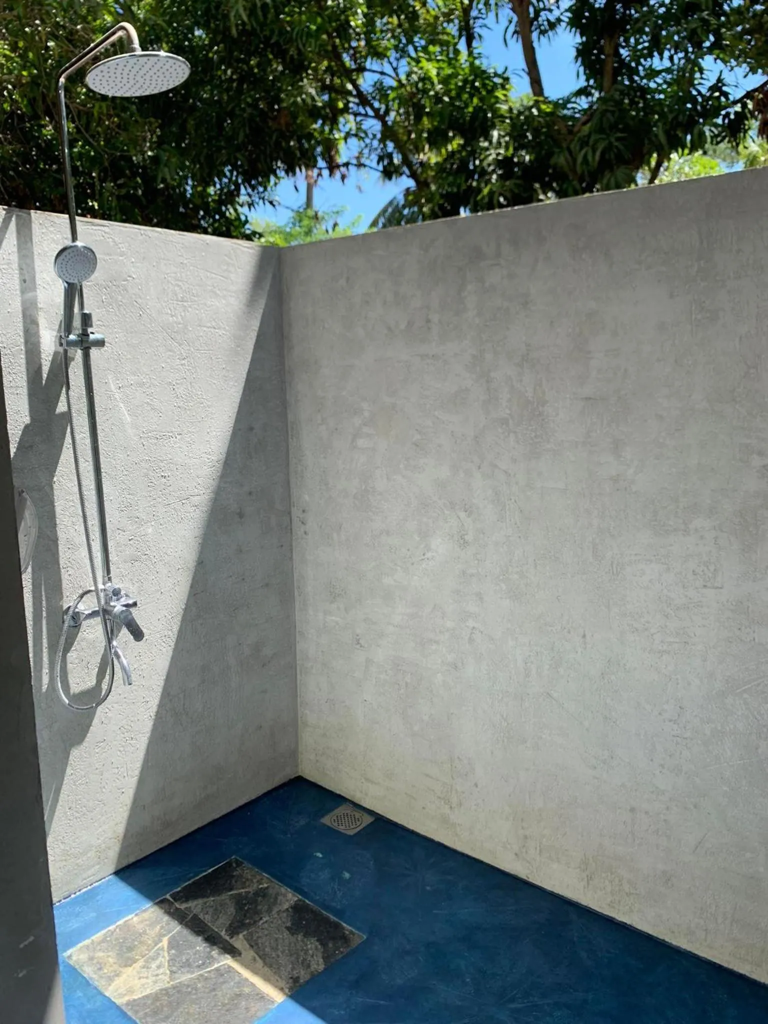 Shower in Amba Kola Udawalawa