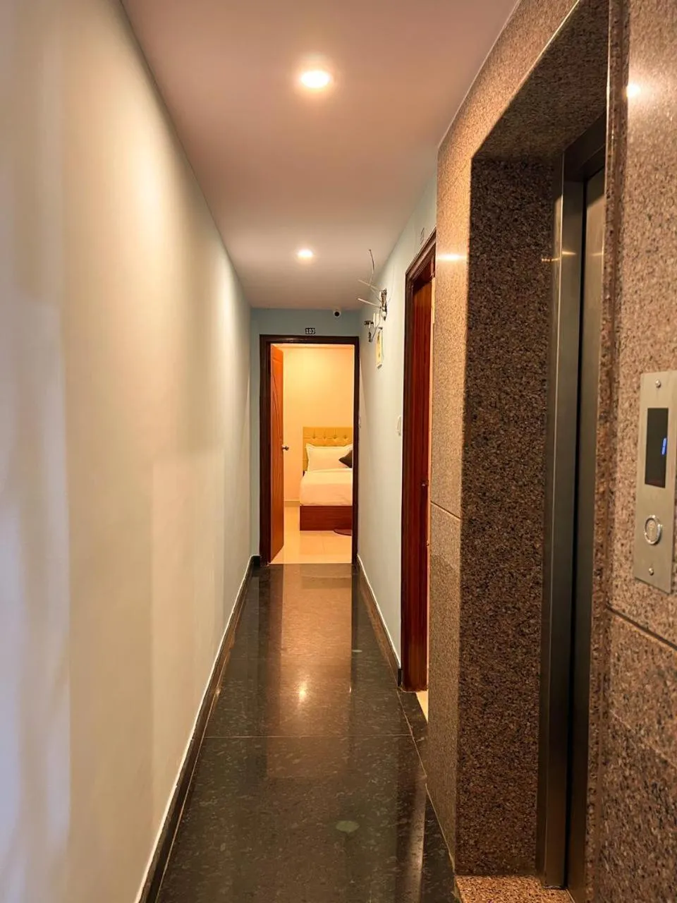 Bed in Hotel InTourist by Agira Hotel