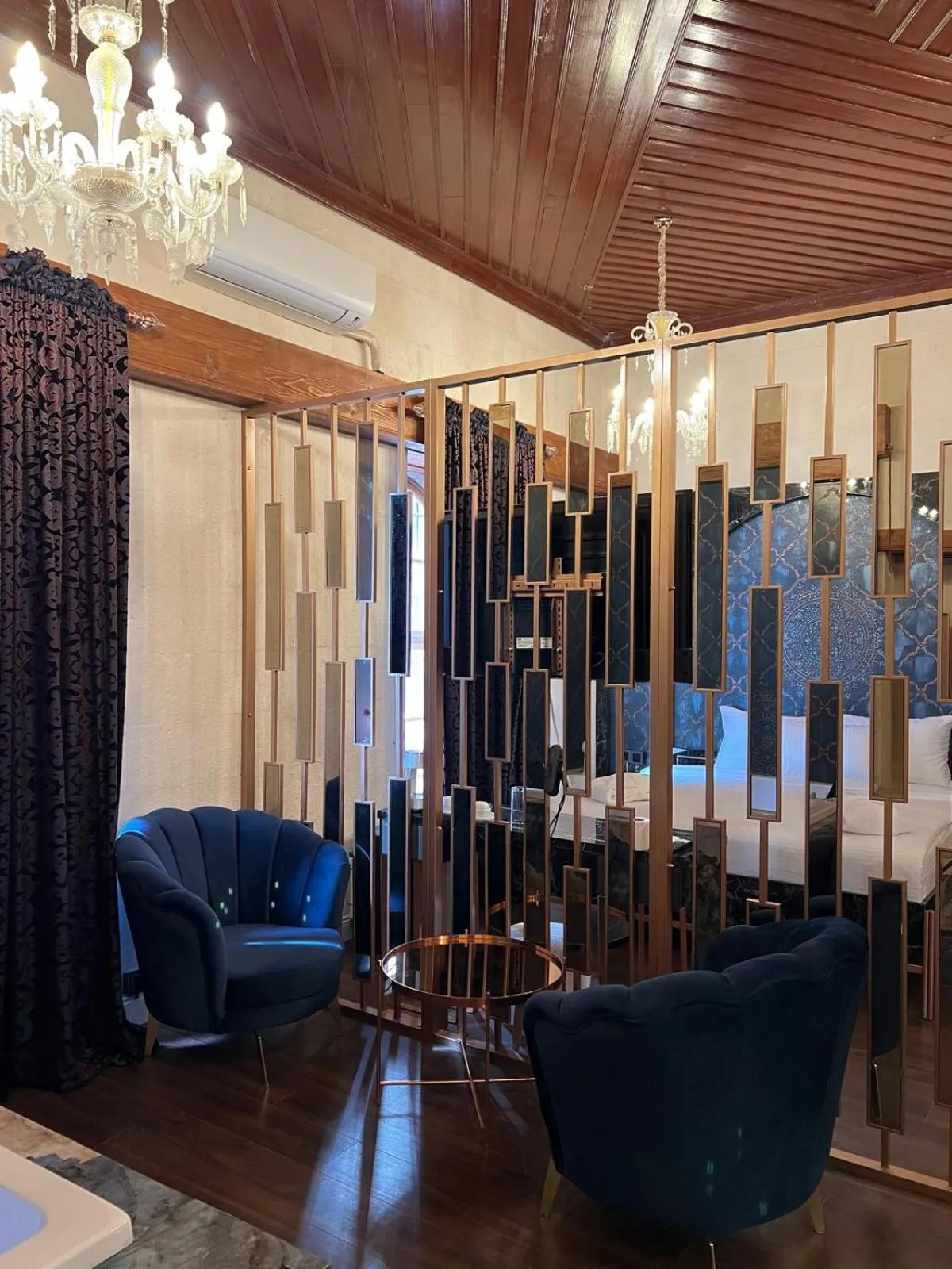 Photo of the whole room in Bayazhan Hotel ve Restaurant