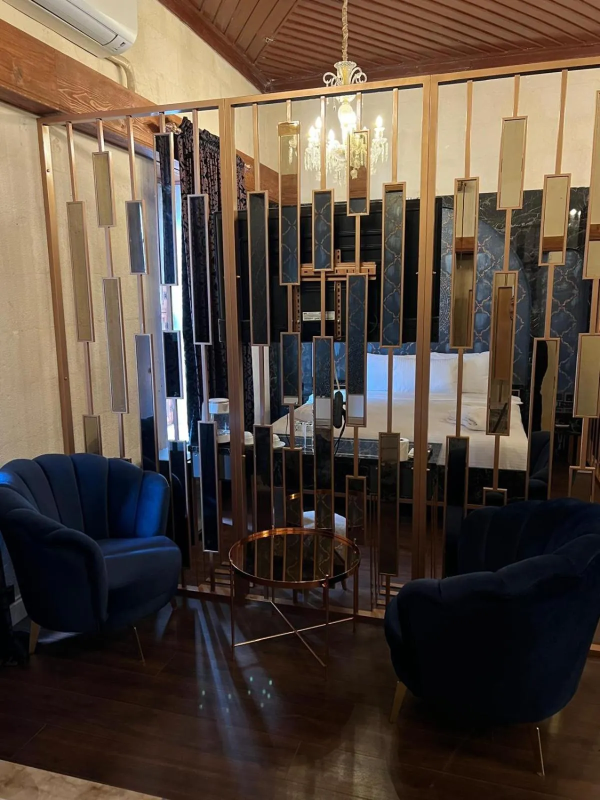 Photo of the whole room in Bayazhan Hotel ve Restaurant