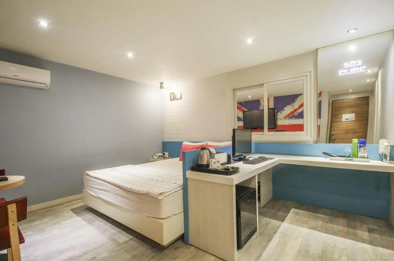 Bed in Cube Hotel Bed in Cube Hotel