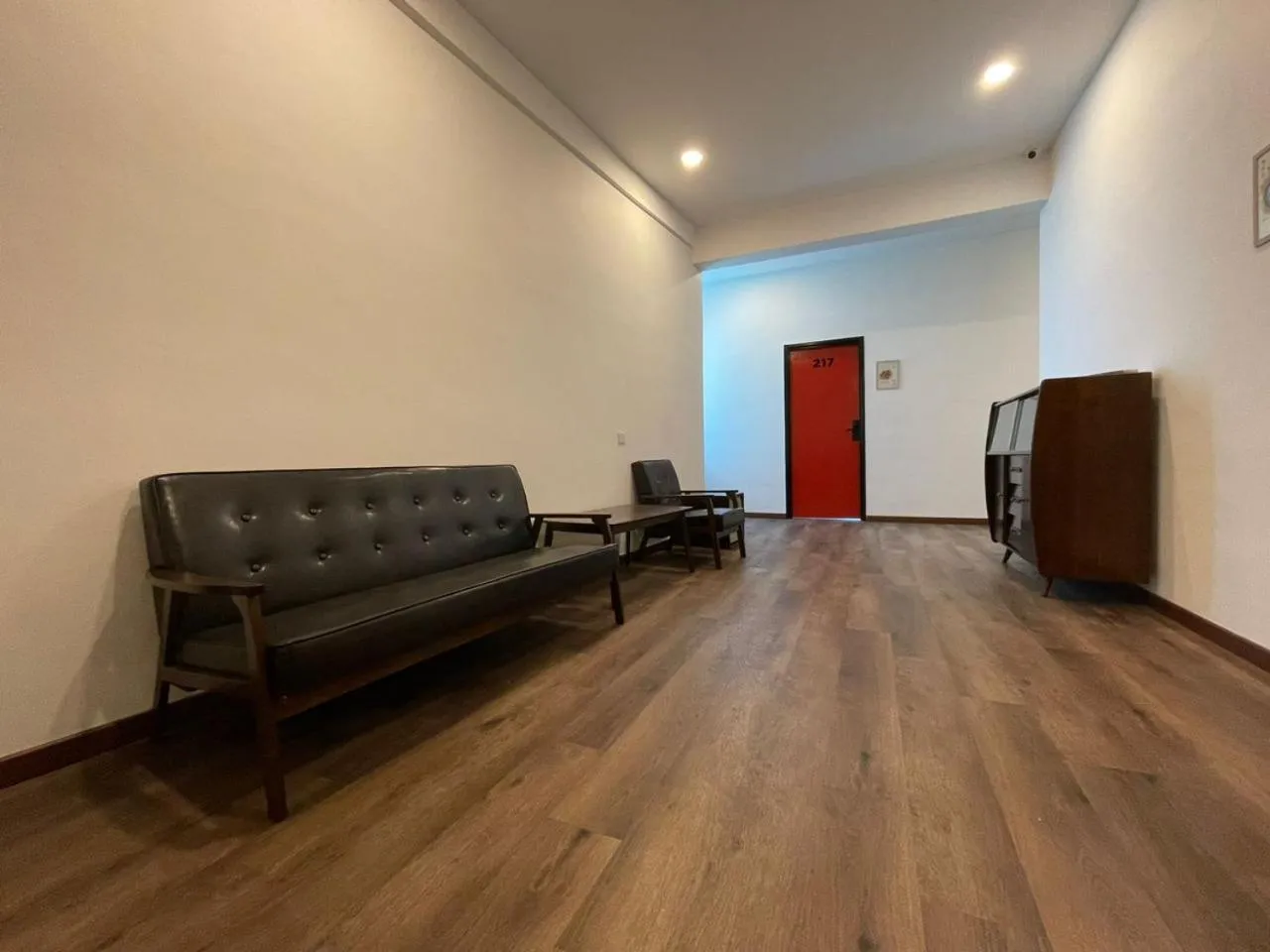 Seating area in BENUTTEN 99 HOTEL