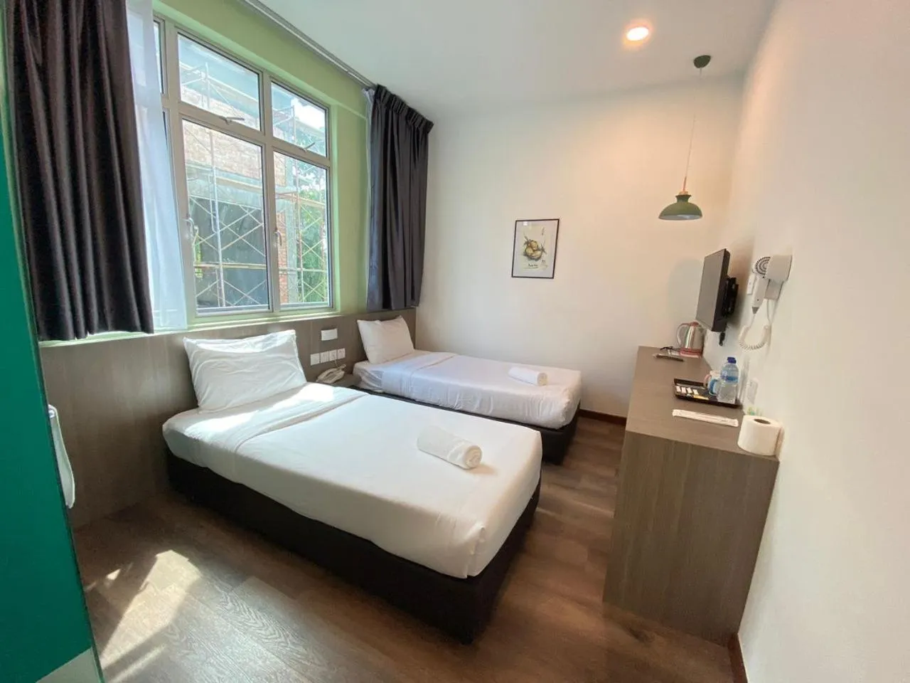 Bedroom, Bed in BENUTTEN 99 HOTEL