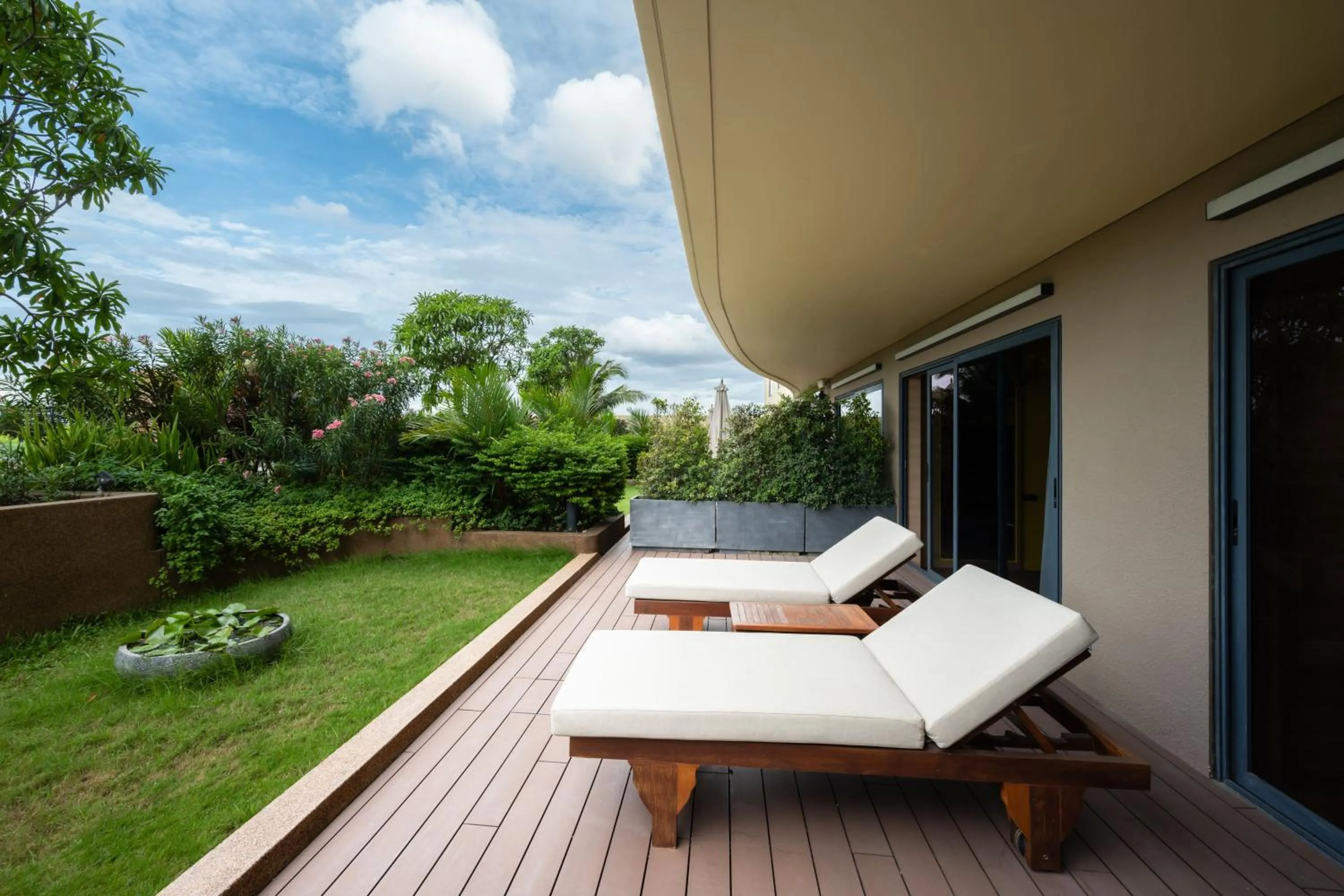 Garden view in SUN & MOON, Riverside Hotel