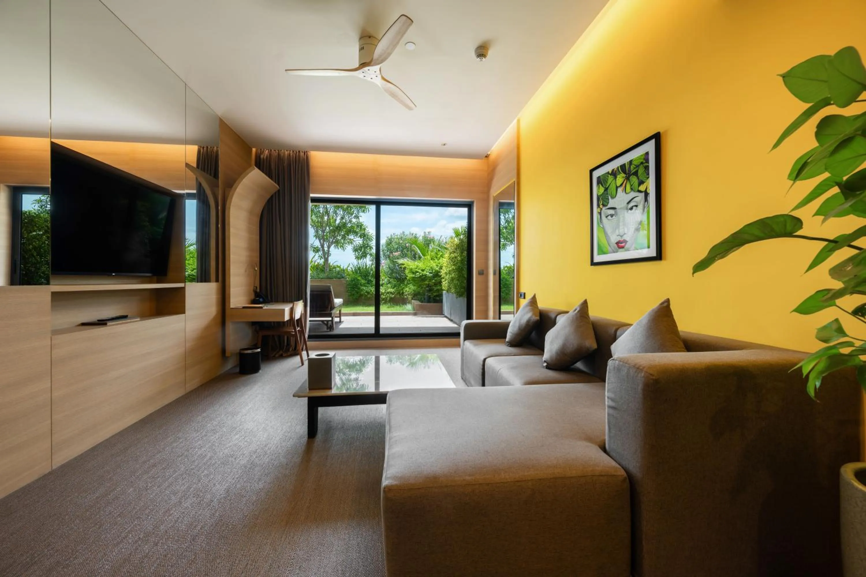 Garden view in SUN & MOON, Riverside Hotel