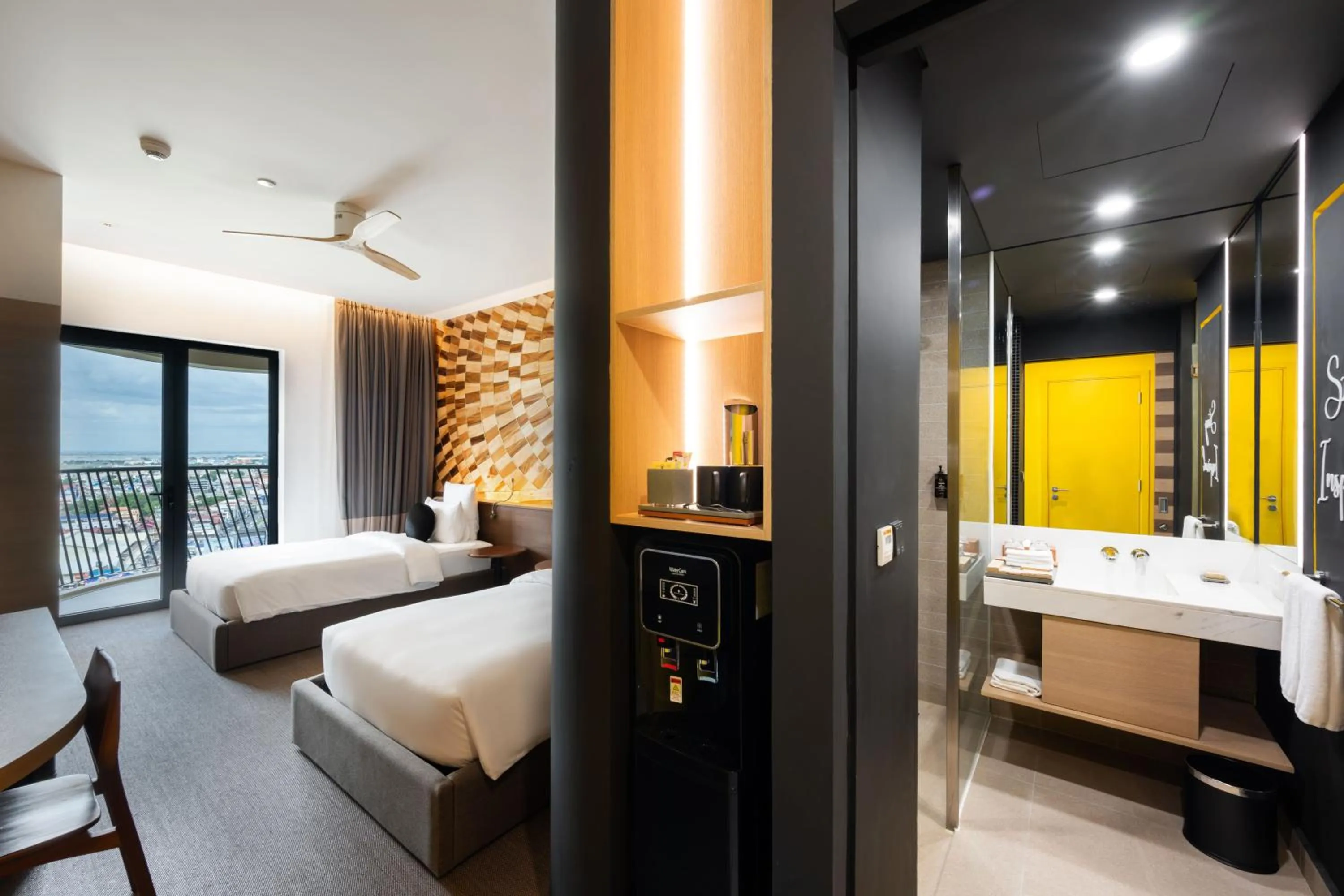 View (from property/room), Bed in SUN & MOON, Riverside Hotel