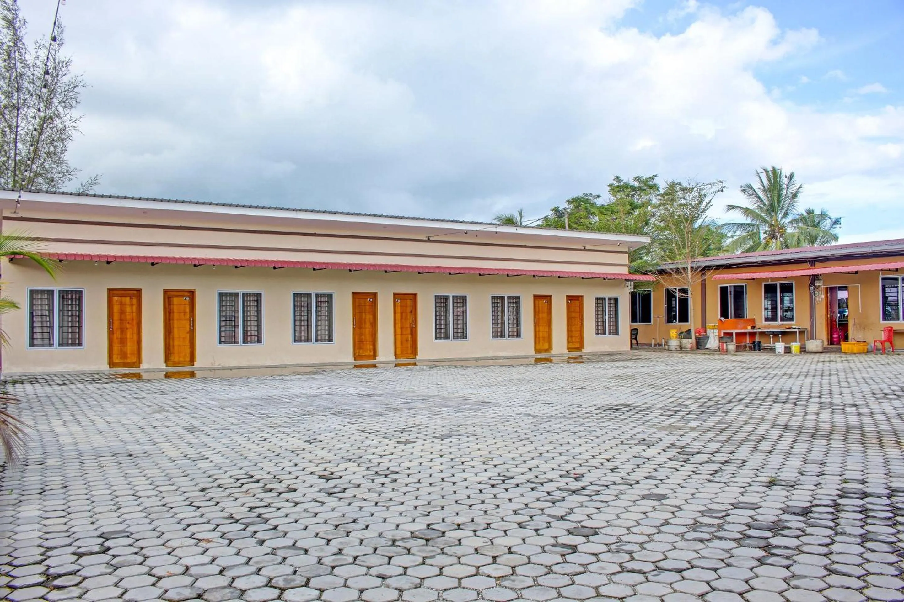 Facade/entrance in Hotel O Homestay Daniel 76NearTaman Hijau Karimun