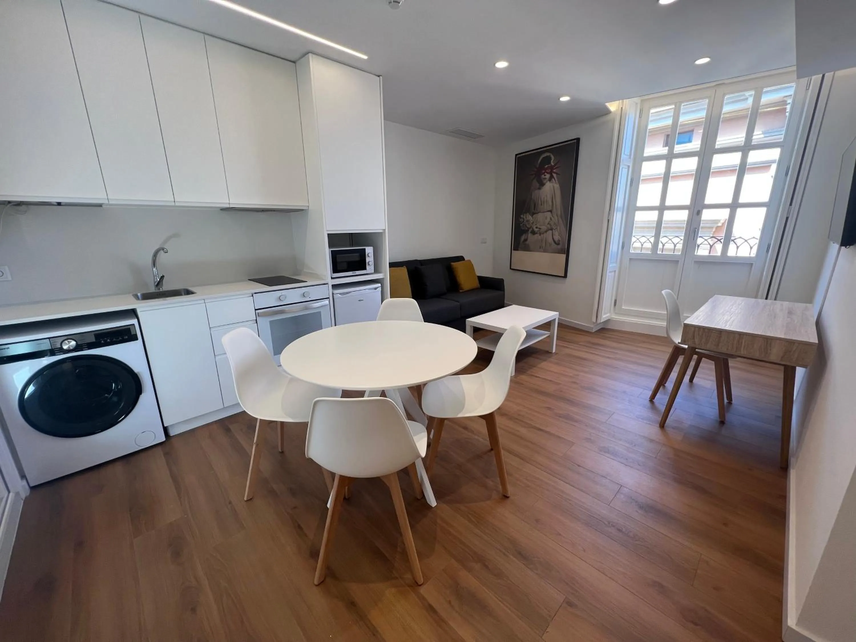 Superior Apartment in Old Town Flats Casa del Bisbe