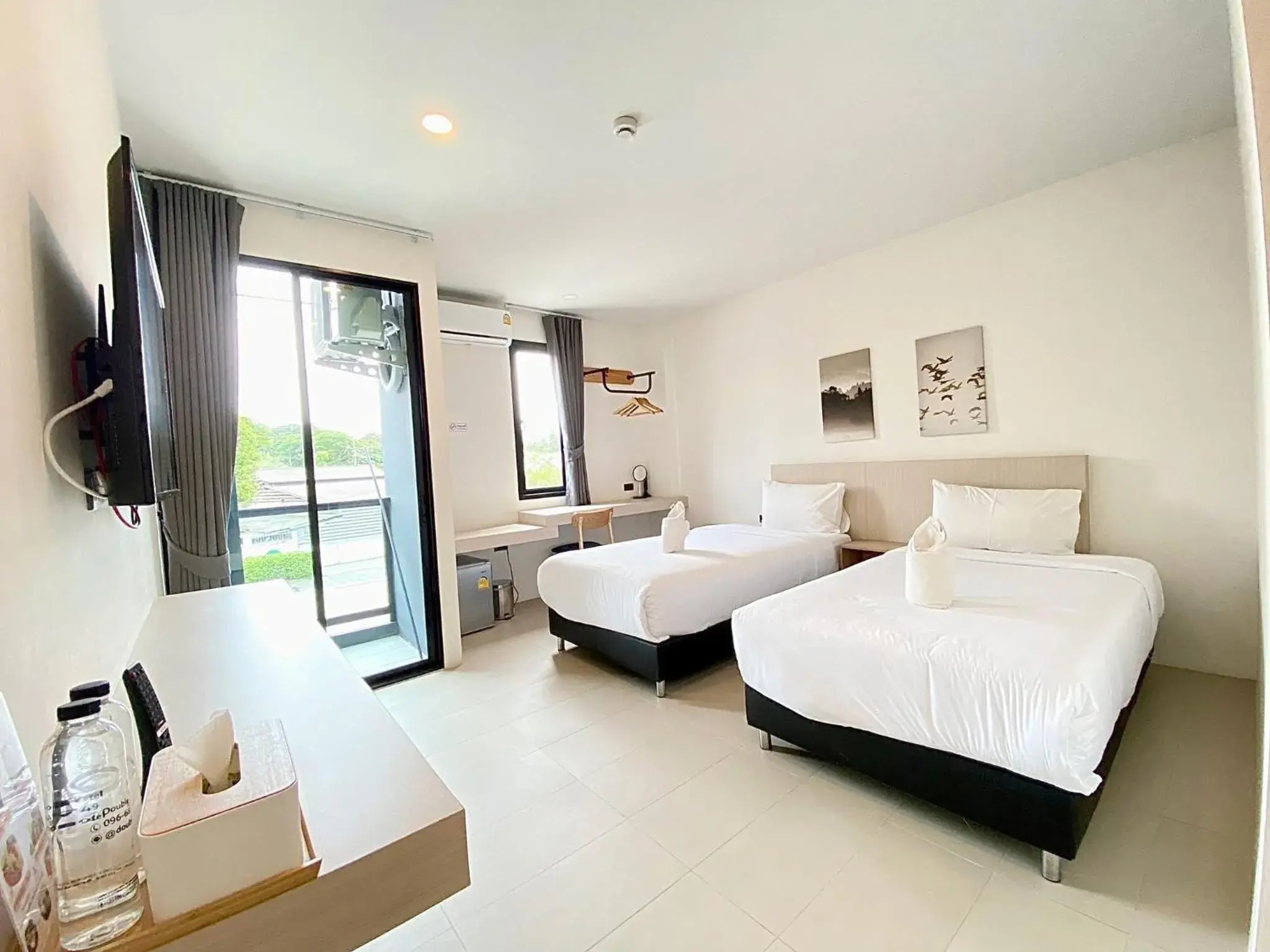 Standard Twin Room - single occupancy in Double J Hotel Standard Twin Room - single occupancy in Double J Hotel