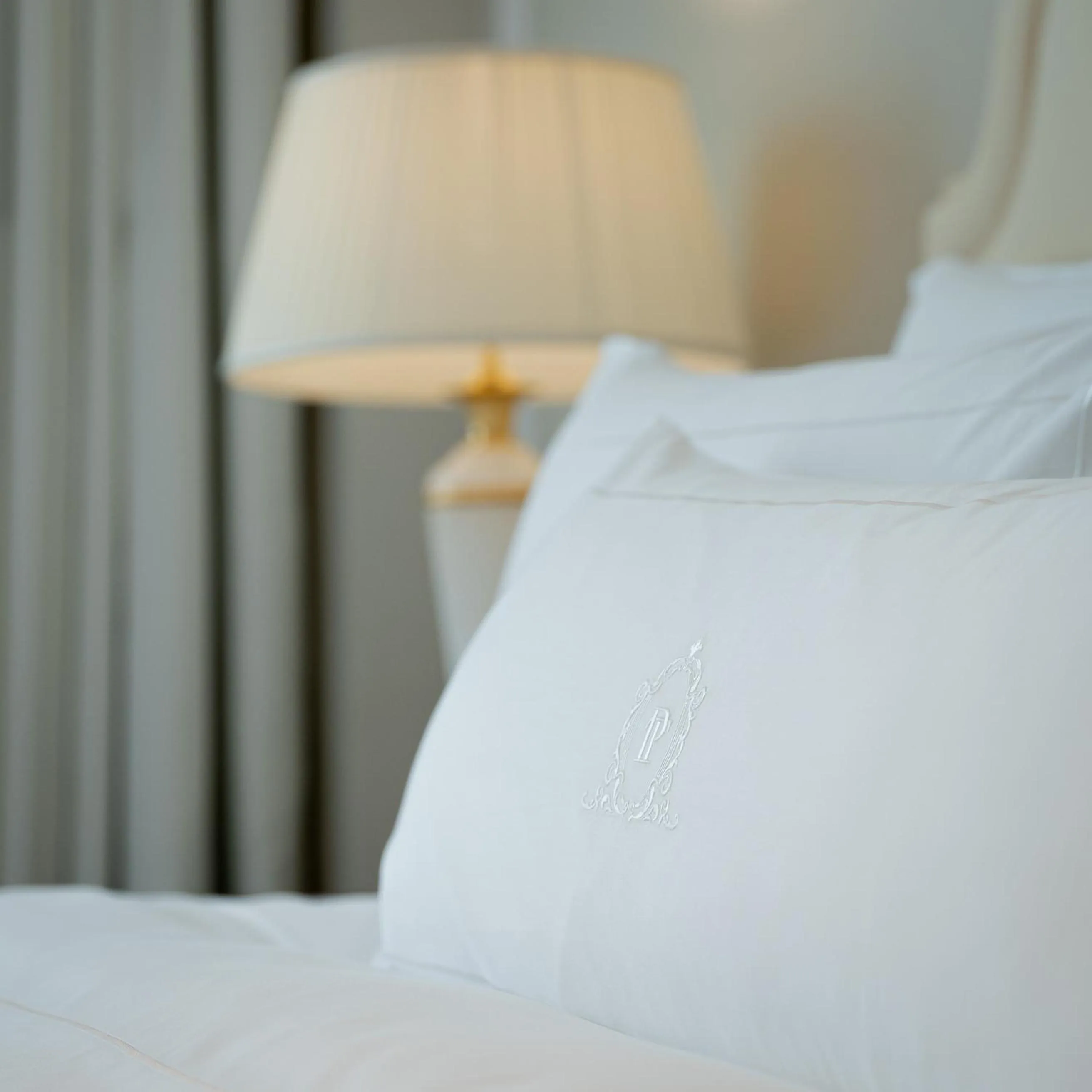 Bedroom, Bed in The Plaza Doha, LXR Hotels & Resorts