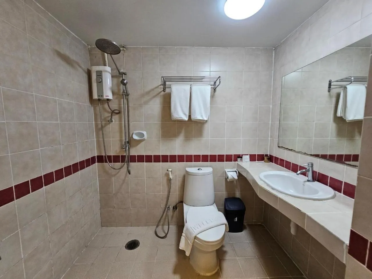 Shower in Phusuang Place